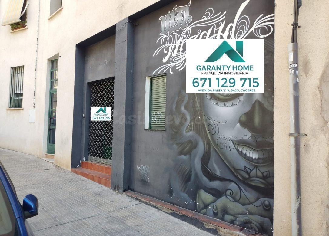 SE ALQUILA LOCAL COMERCIAL EN CÁCERES ZONA CENTRO - foto 2