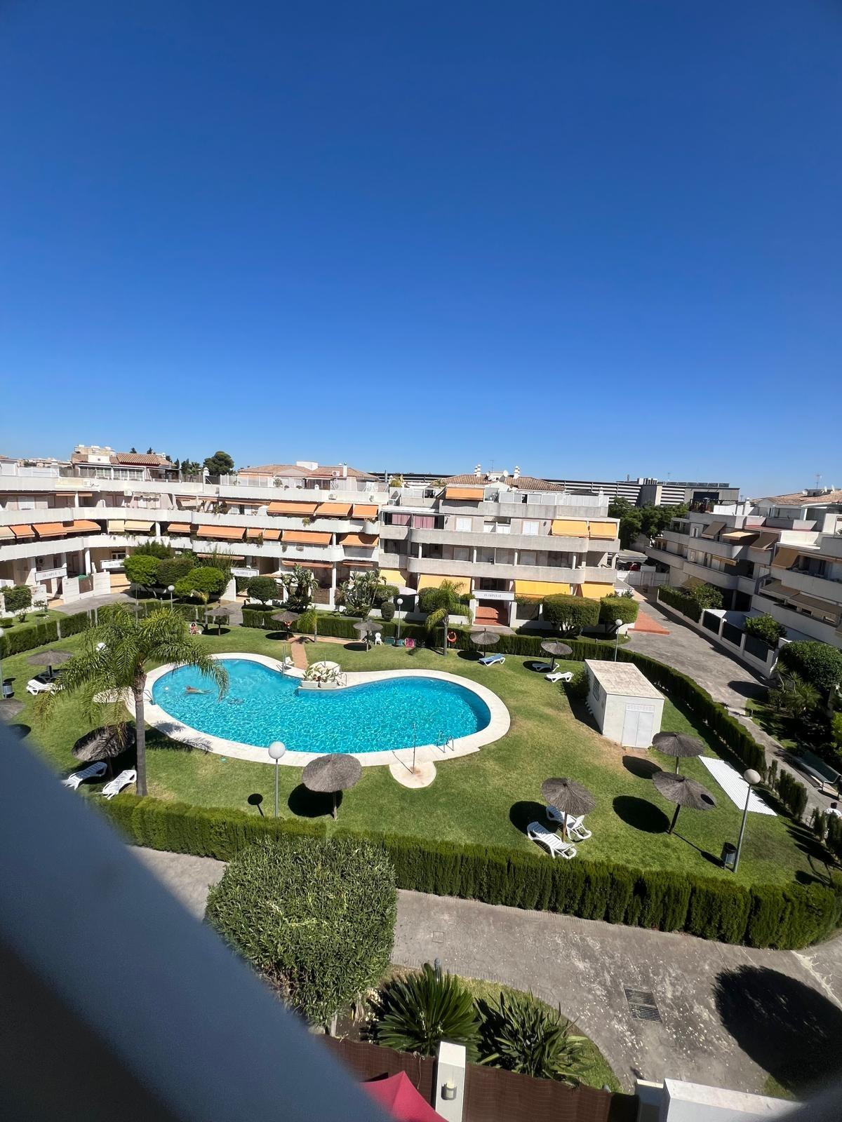 ATICO - DUPLEX PISCINA Y PLAZA DE PARKING. TERRAZA PRIVADA 130M2.