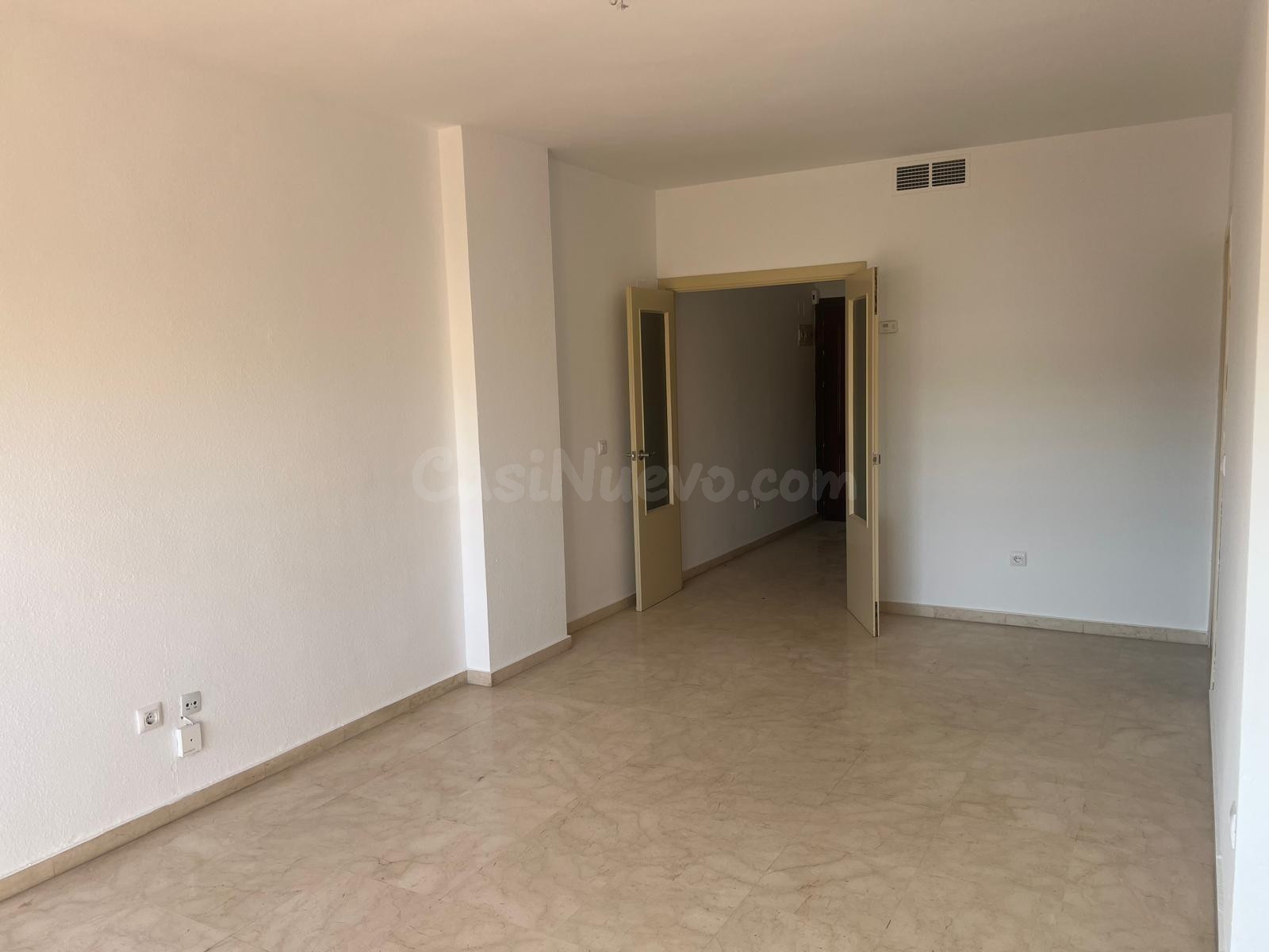 ¿Tu vida en Huerta de la Salud? Vistas, Garaje y 4 habitaciones en la zona más deseada de Sevilla. - foto 5