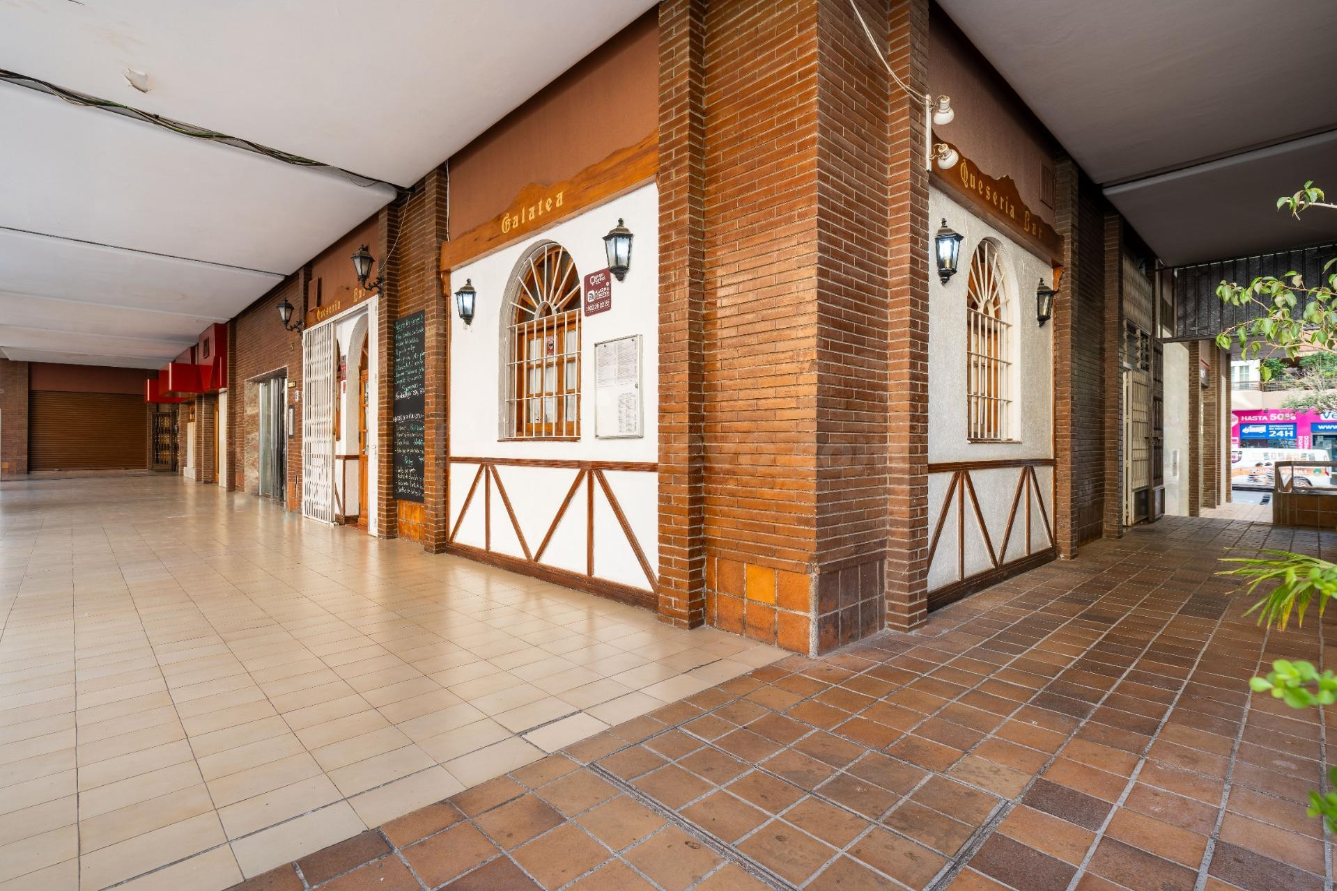 Restaurante emblemático en pleno centro de Almería - foto 4