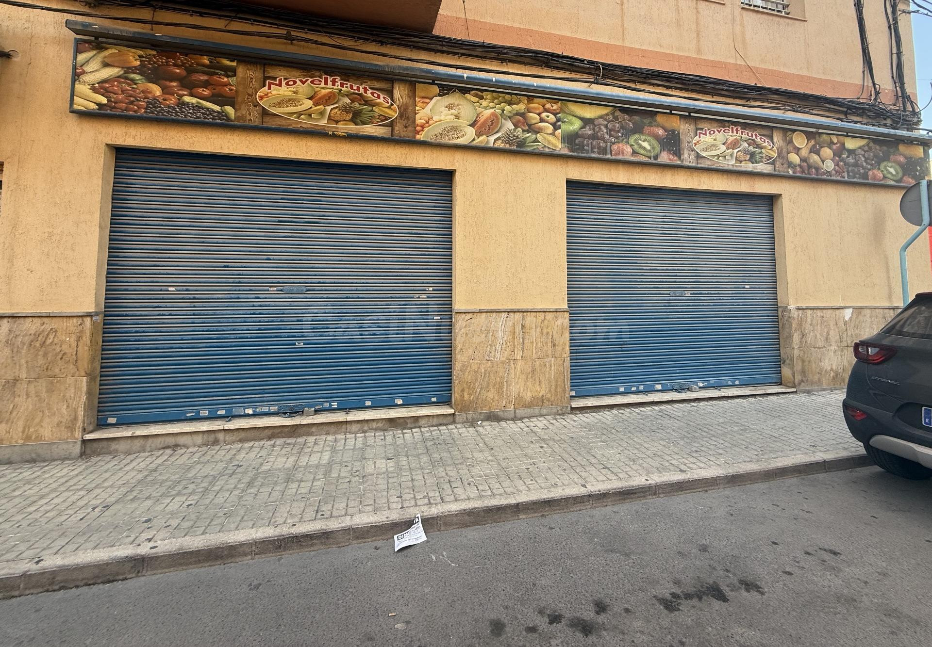 SE VENDE LOCAL COMERCIAL EN NOVELDA (ALICANTE)