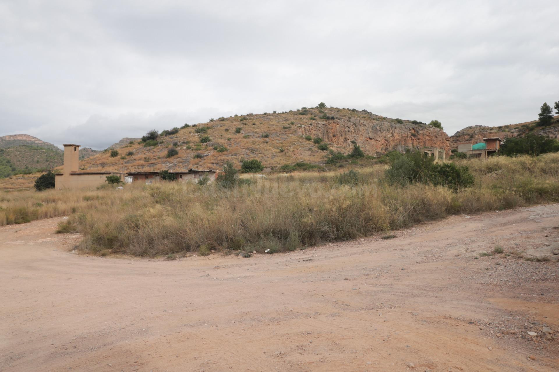 🏞️ TERRENO RÚSTICO DE MÁS DE 324.000 m2 EN LA VALL D’UIXÓ (C - foto 2