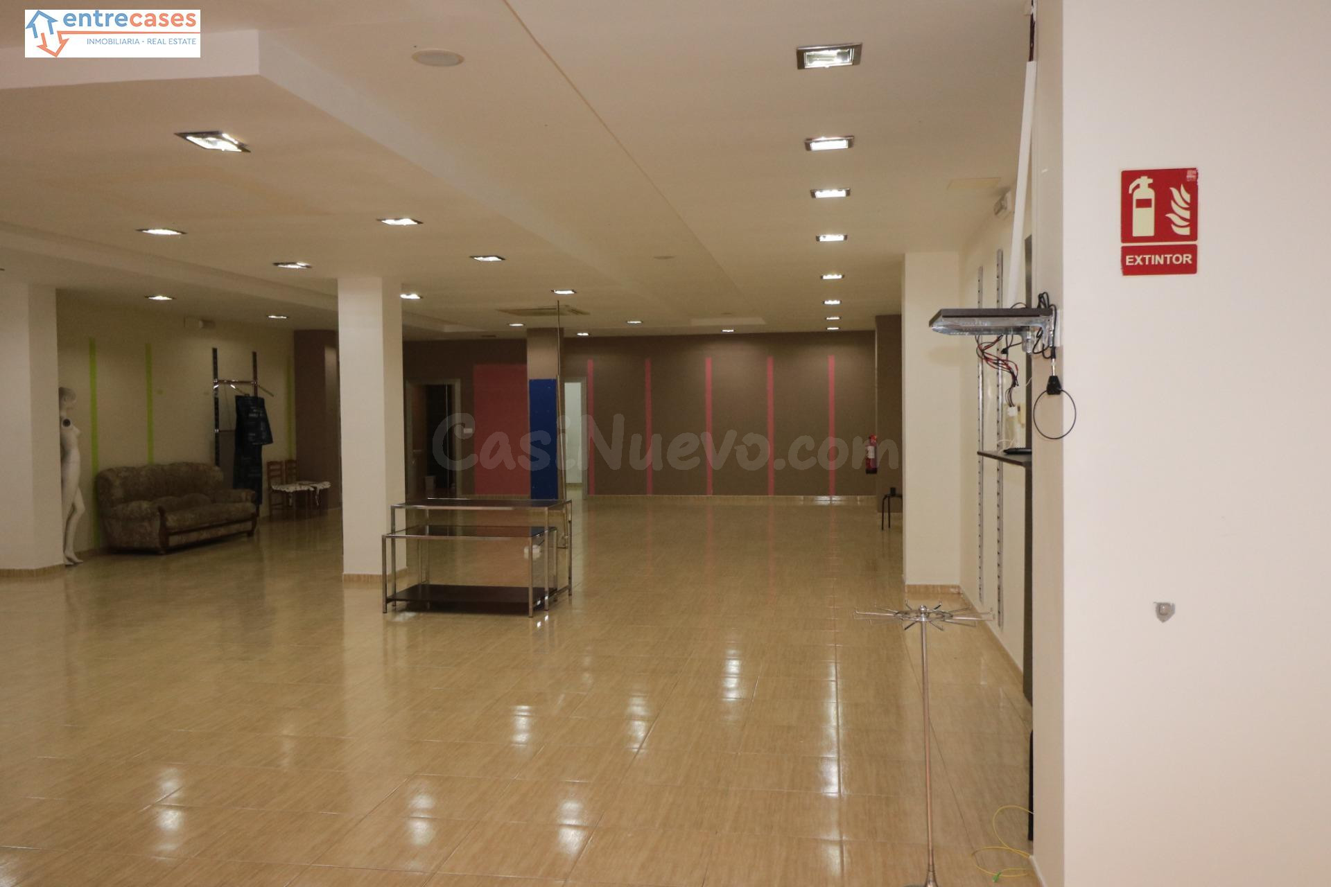 🏖️ Se vende local comercial en Puerto de Sagunto, a escasos  - foto 4