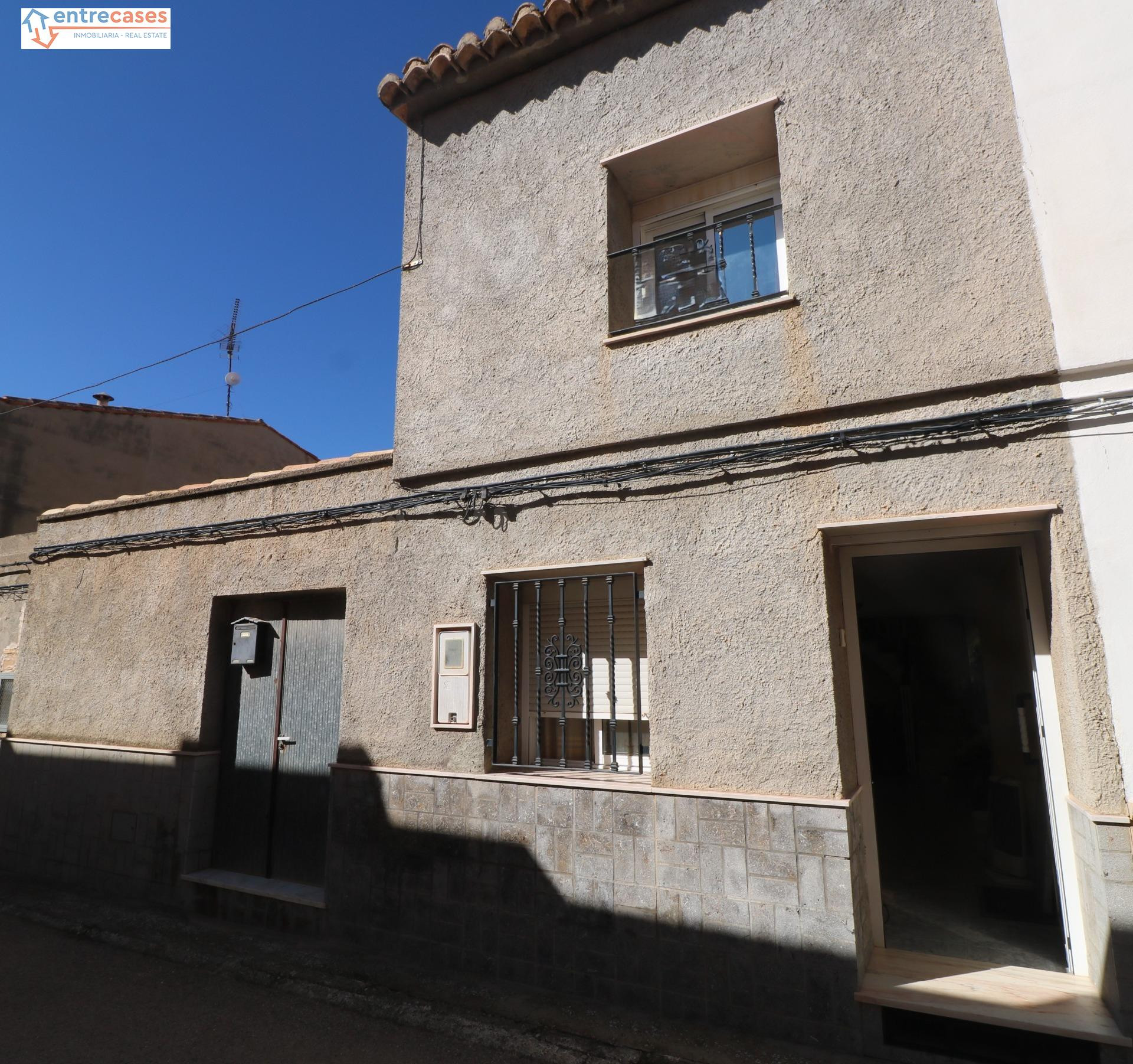 🏡 VENTA EN EXCLUSIVA – CASA DE PUEBLO EN LOS CORRALES DE UTI