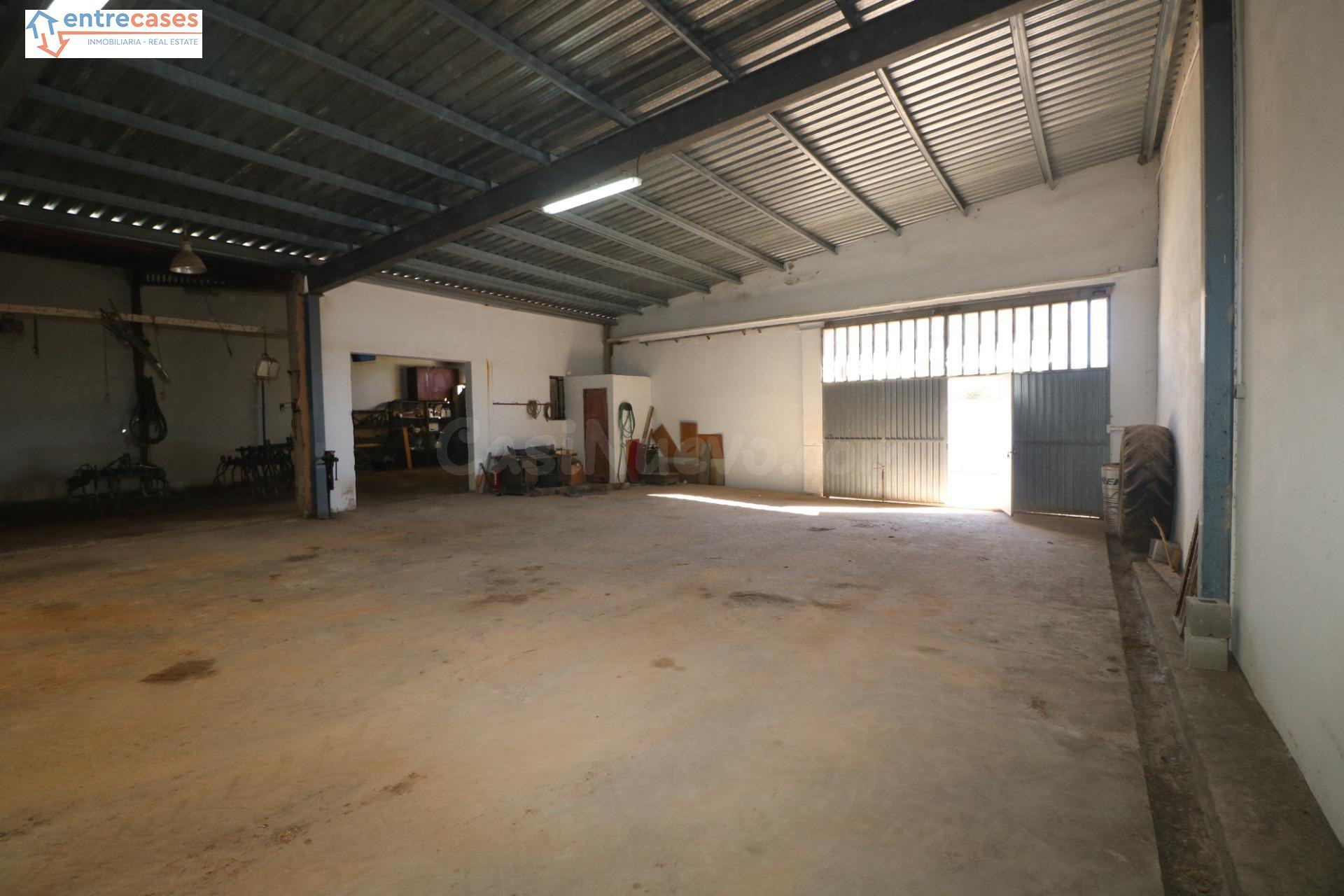 NAVE INDUSTRIAL EN LOS CORRALES DE UTIEL CON 493MTS - foto 4