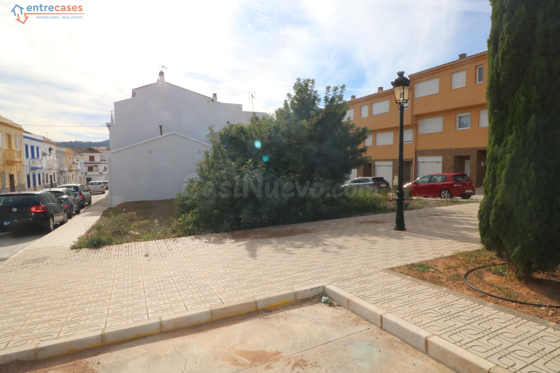 ¡Construye tu hogar en Petrés! Parcela urbana única, da a 2  - foto 4