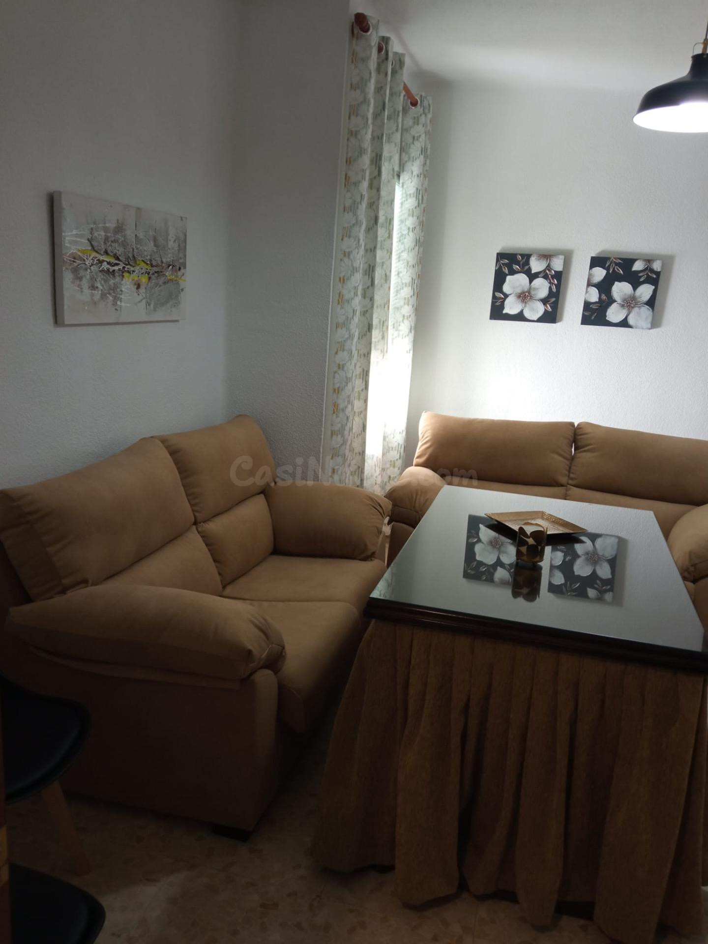 🎓 ¡PISO IDEAL PARA ESTUDIANTES! Curso 25/26 – 4 Dormitorios – 1.000€/mes con agua y comunidad incluidas