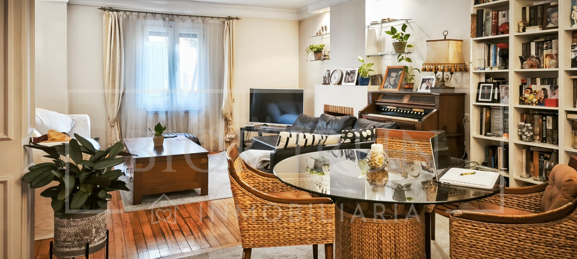 Vivienda muy amplia en pleno centro de Irún con ascensor – lujo de espacio y comodidad - foto 2