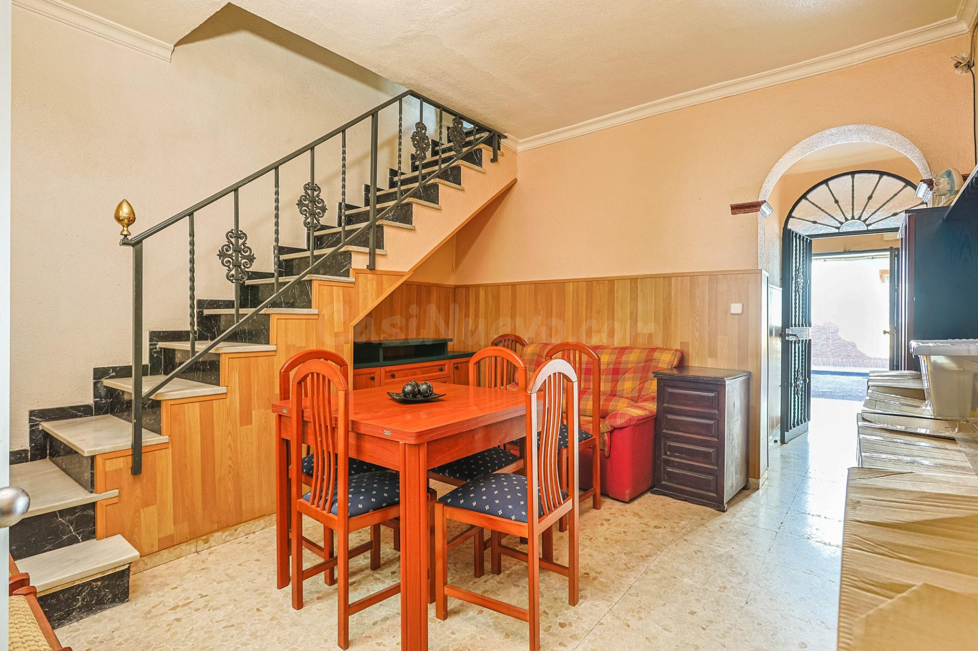 🏡 Gran casa familiar con patio y terrazas en Torreblanca, Se - foto 4