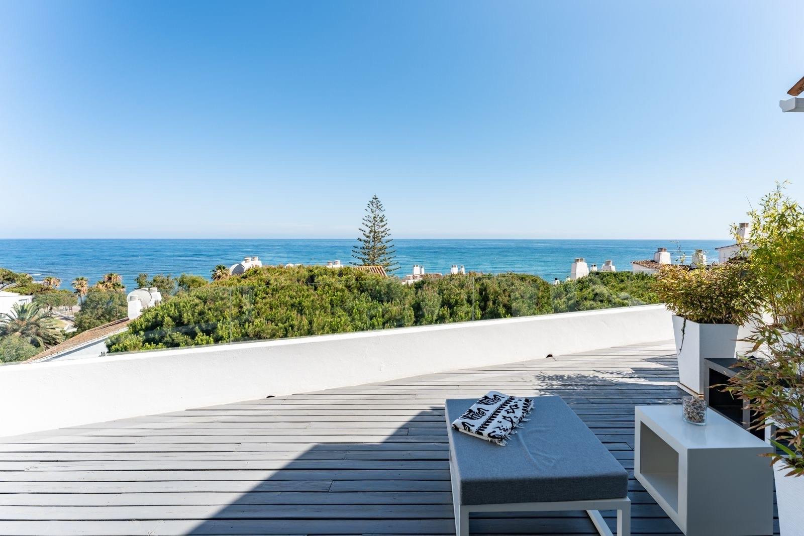 Calahonda - Ático Duplex, 2 Dormitorios, Terraza, Parking, 1ª Línea de Playa