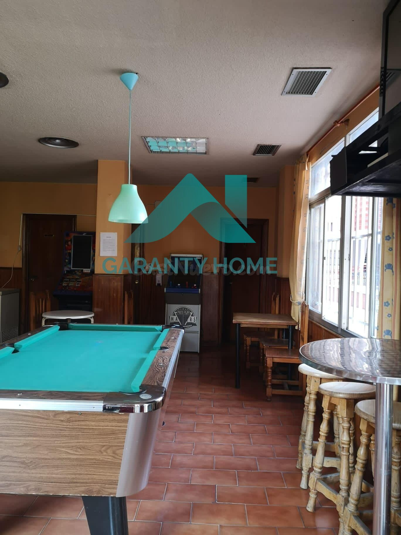 Se VENDE BAR en zona MOCTEZUMA