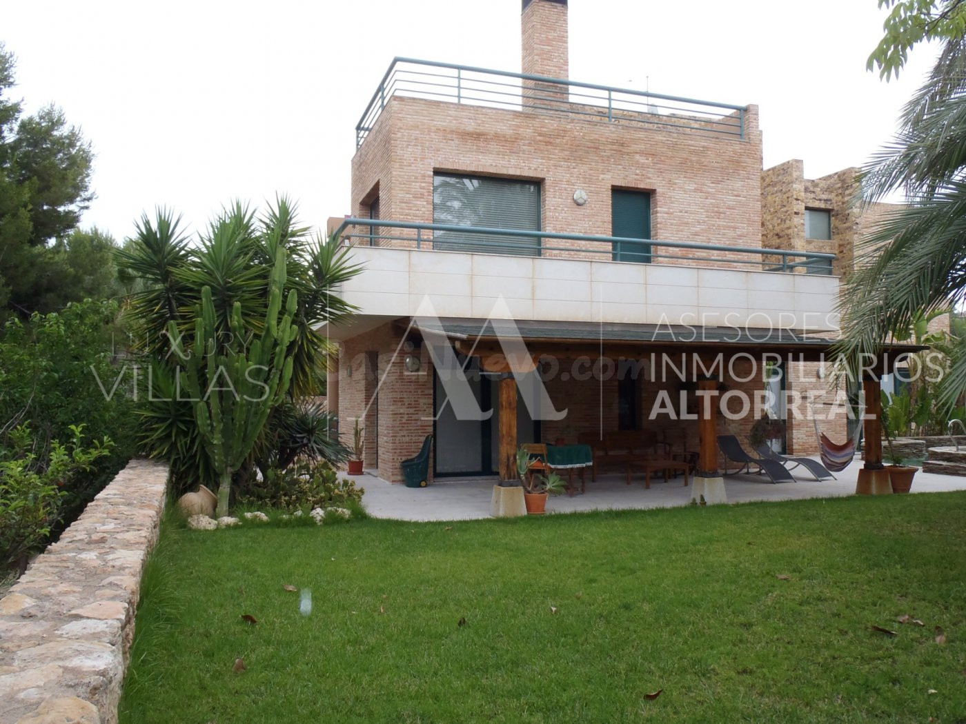 VILLA DE LUJO EN ALTORREAL - foto 4
