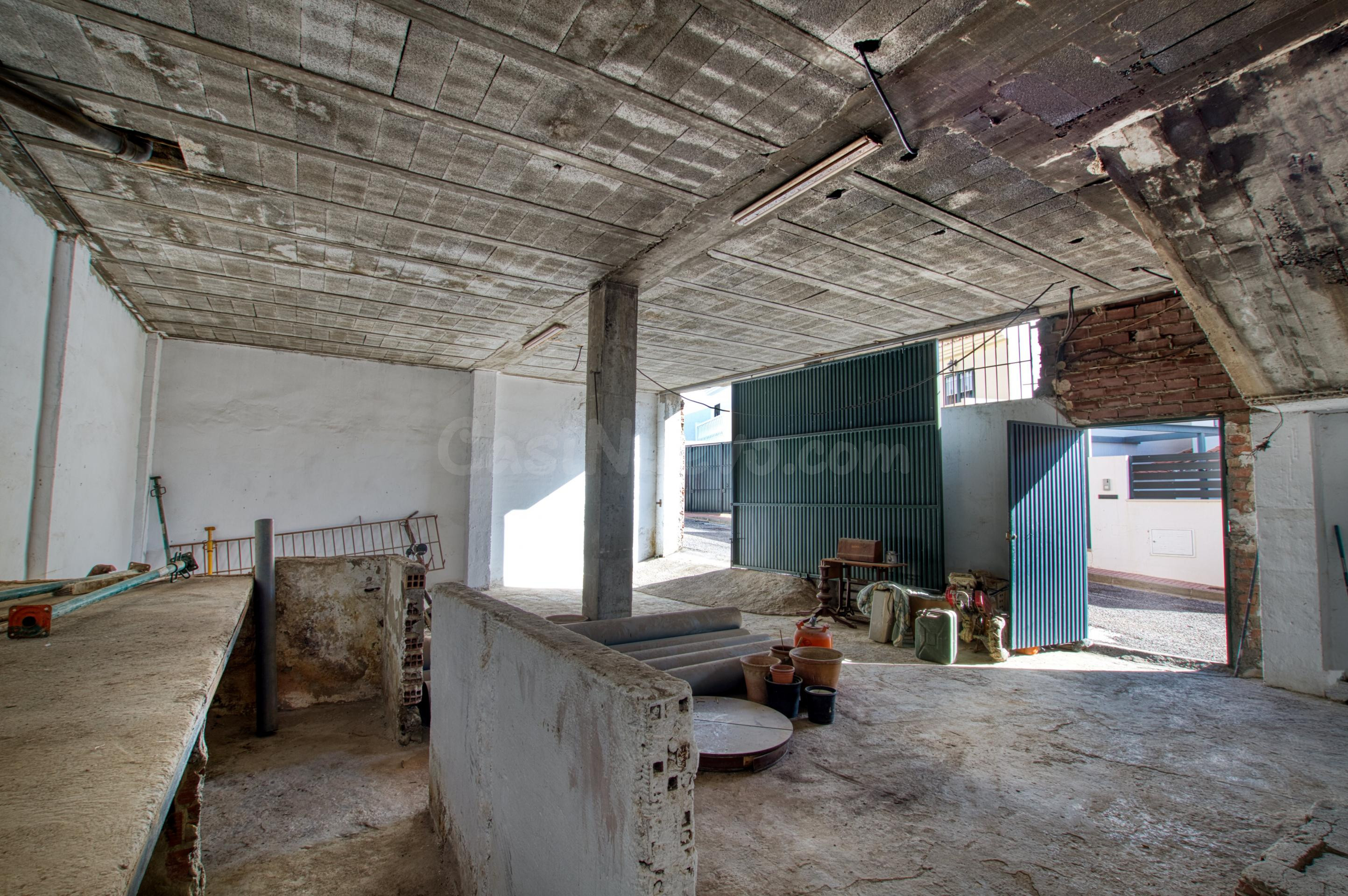Casa para terminar con aparcamiento