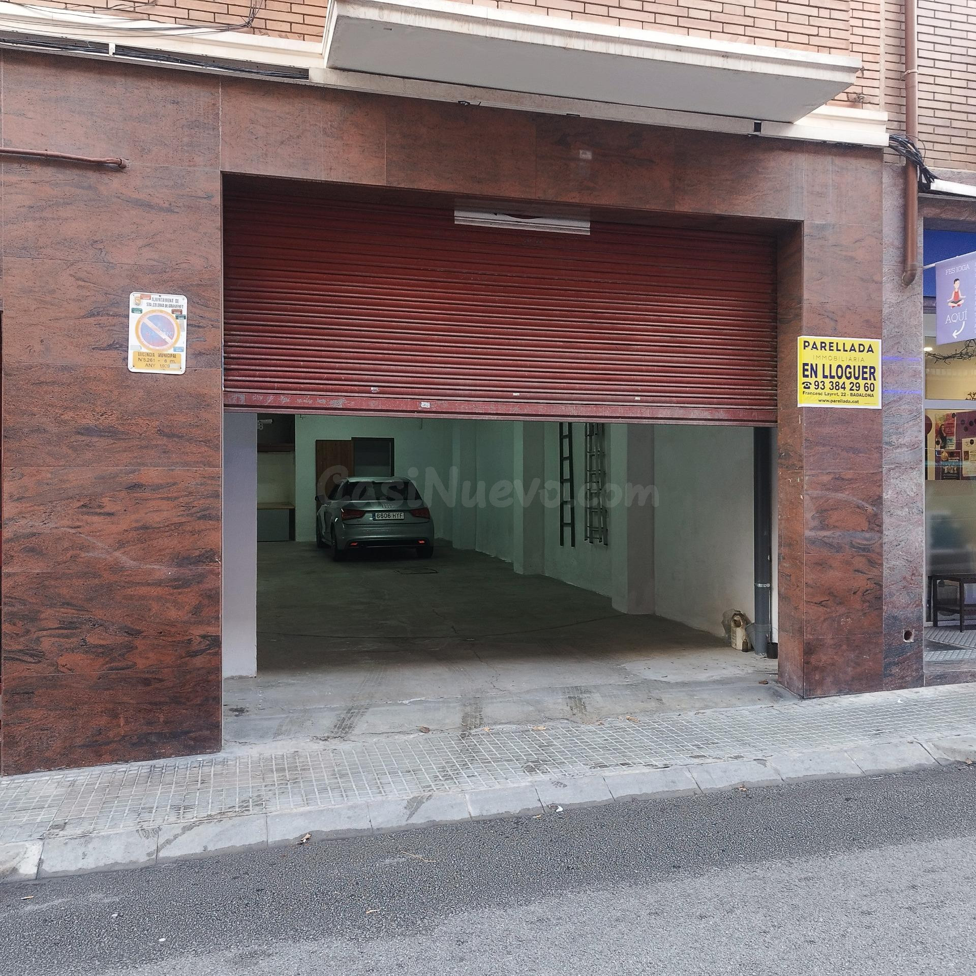 Local en alquiler en el centro de Santa Coloma - foto 2