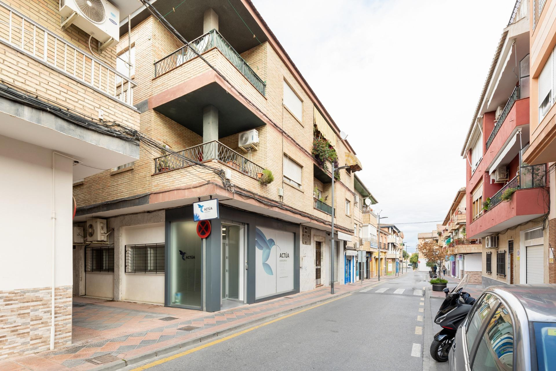 Venta de local de 171 m2 en Armilla (Granada)