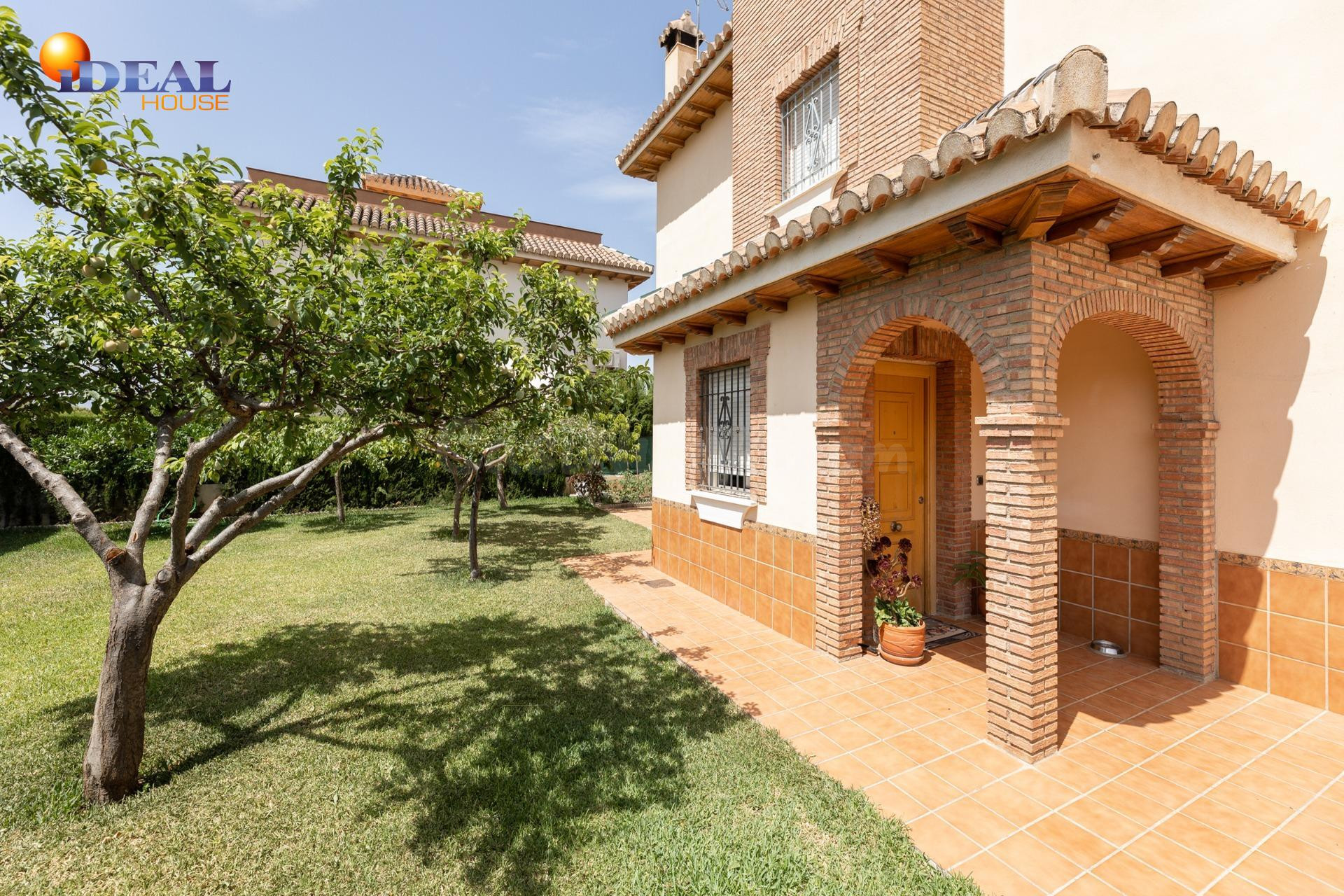 🏡 Espectacular Chalet a 10 Minutos del Centro de Granada - foto 3