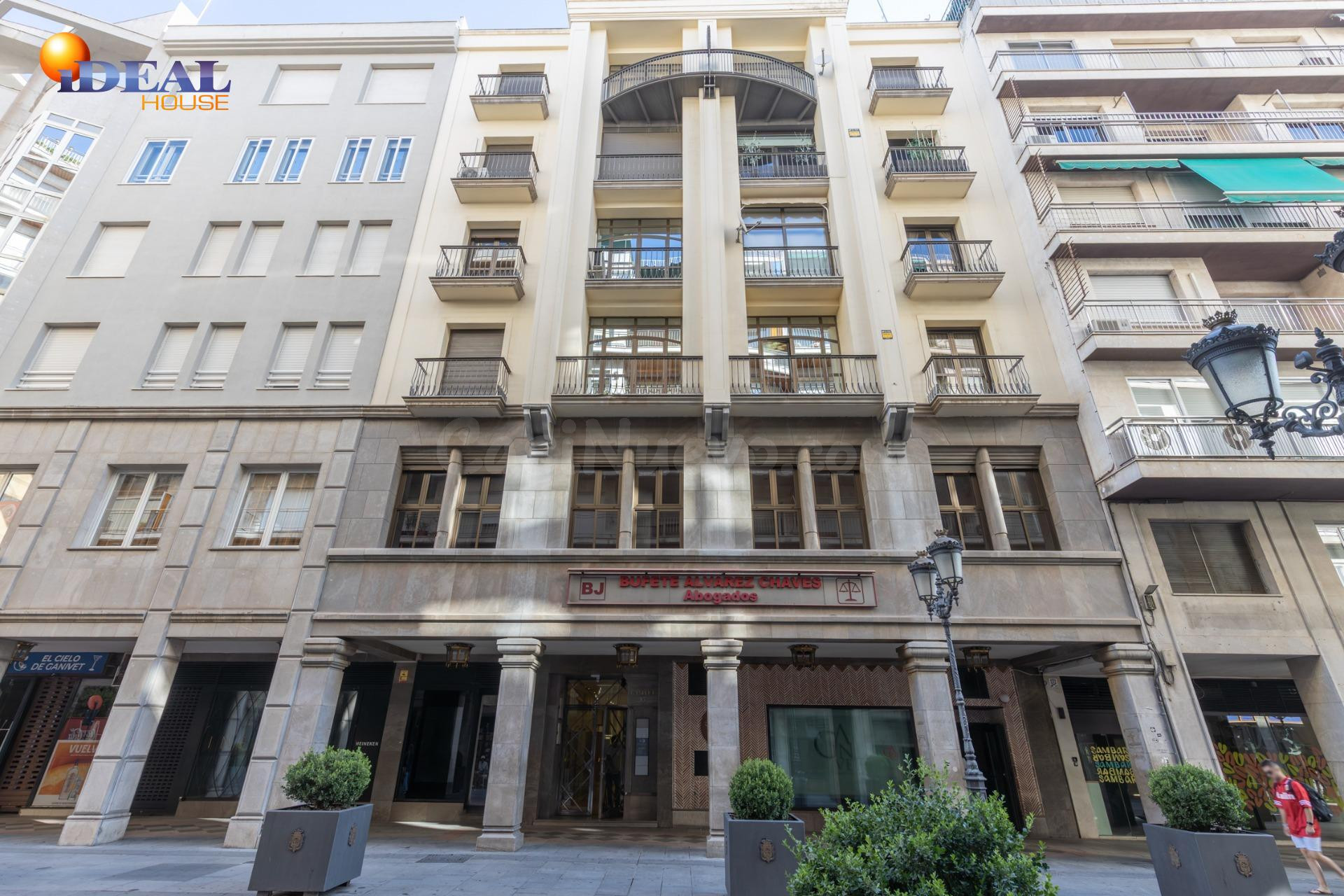 Espacio exclusivo en pleno centro de Granada - Ganivet