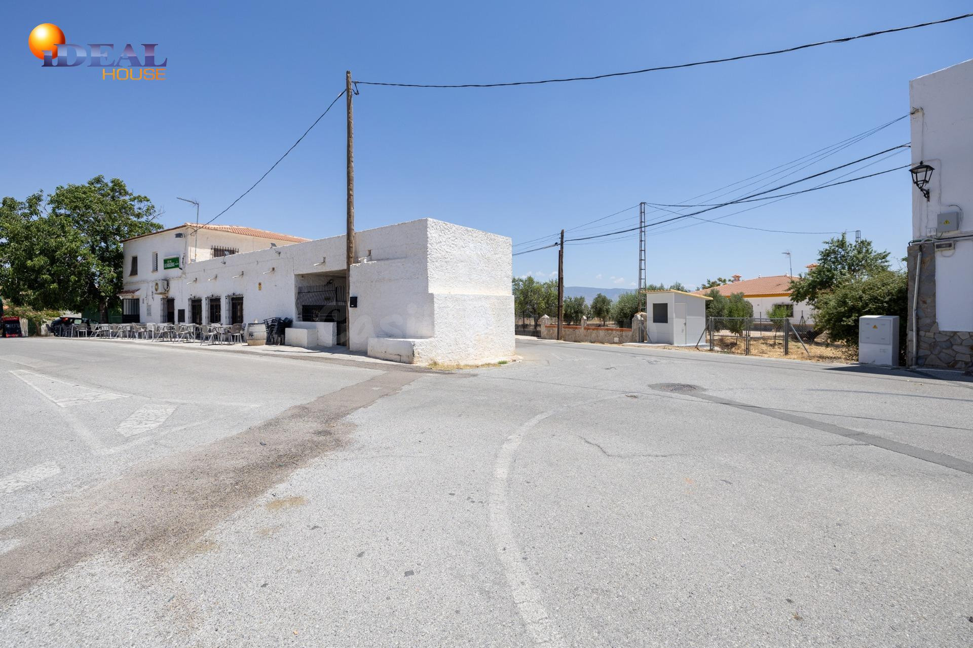 ¡OPORTUNIDAD ÚNICA! CASA INDEPENDIENTE + BAR CON LICENCIA EN - foto 3