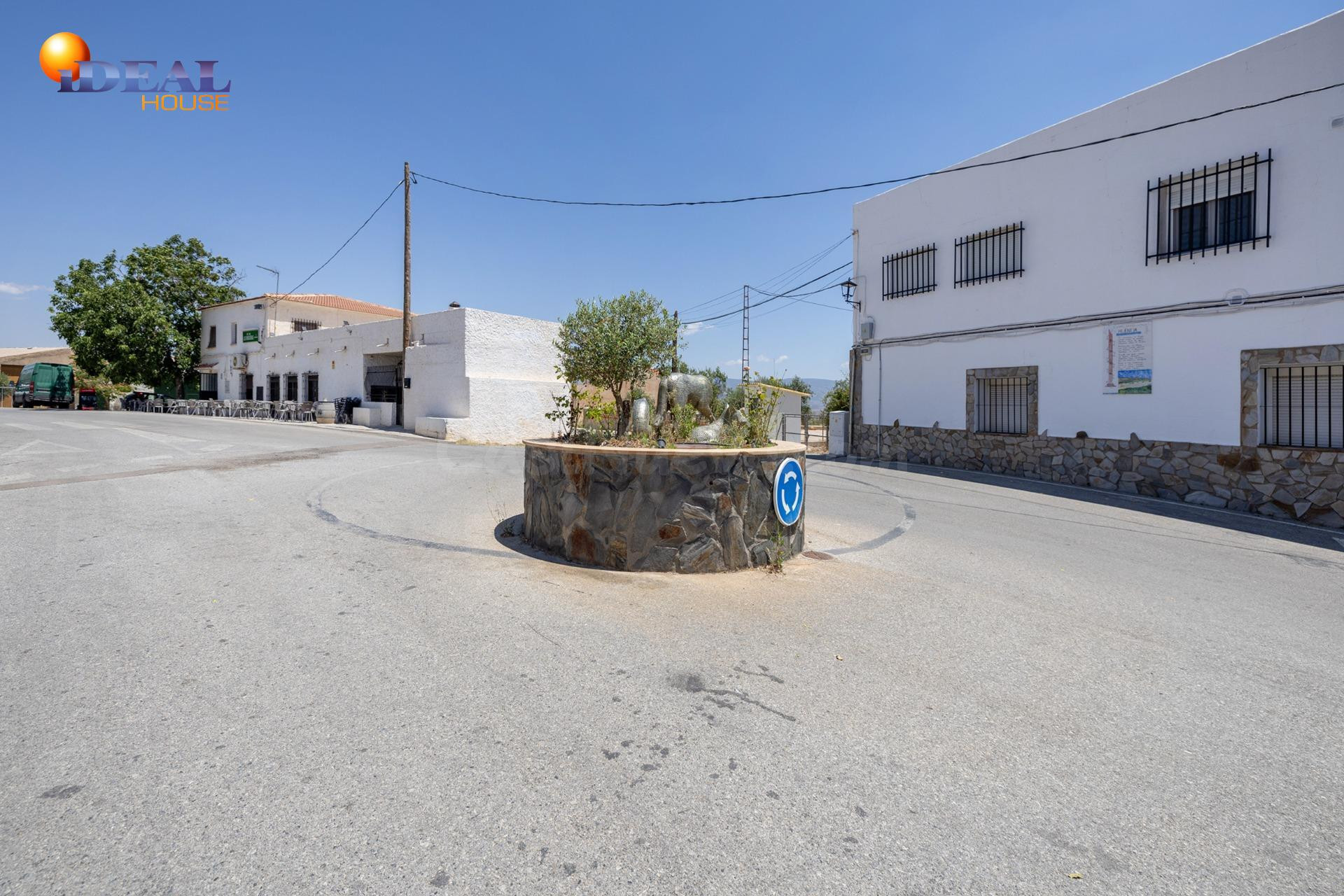 ¡OPORTUNIDAD ÚNICA! CASA INDEPENDIENTE + BAR CON LICENCIA EN - foto 5