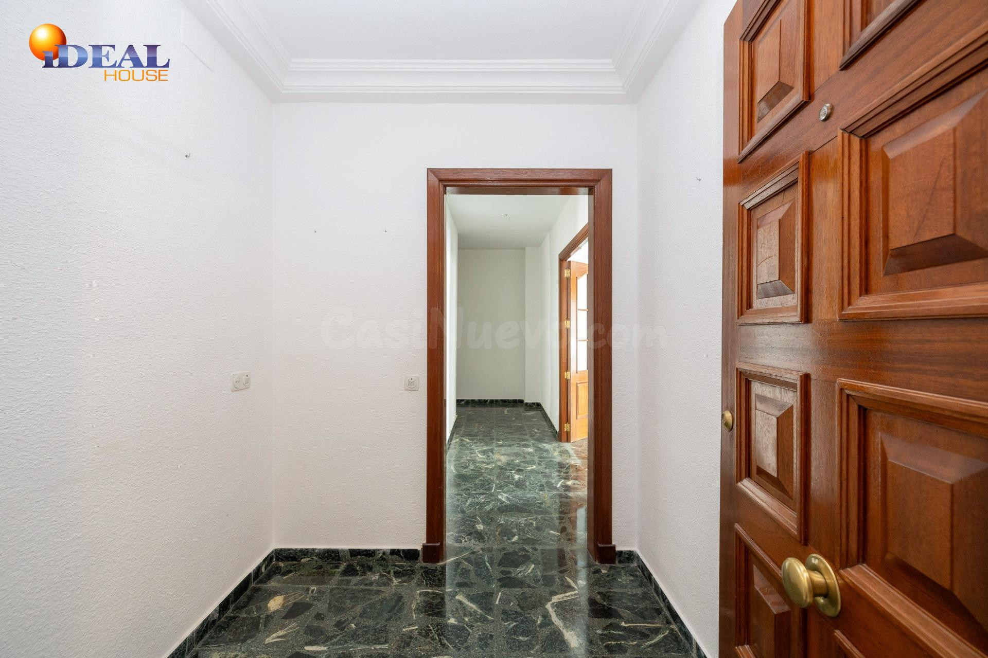 🏠 AMPLIO PISO EN EL CENTRO DE ALCALÁ LA REAL – 190 m2 CON TE - foto 4