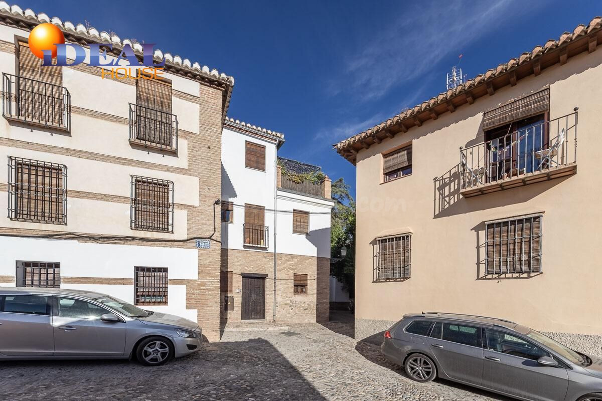 EDIFICIO EN EL ALBAYZÍN JUNTO PLAZA DE SAN NICOLÁS! TOTALMENTE REFORMADO!