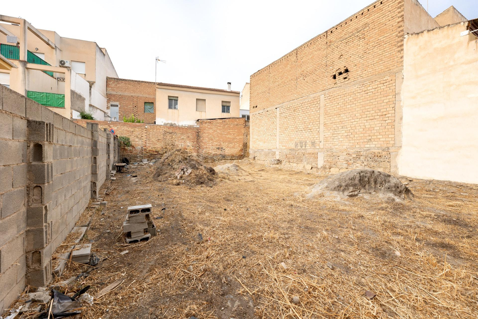Terreno de 234 m2 totalmente cercado en zona tranquila — ¡Bu - foto 3