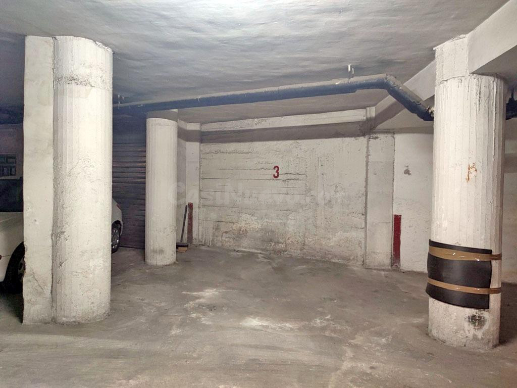 Plaza de aparcamiento en venta en Camino de Ronda - foto 2
