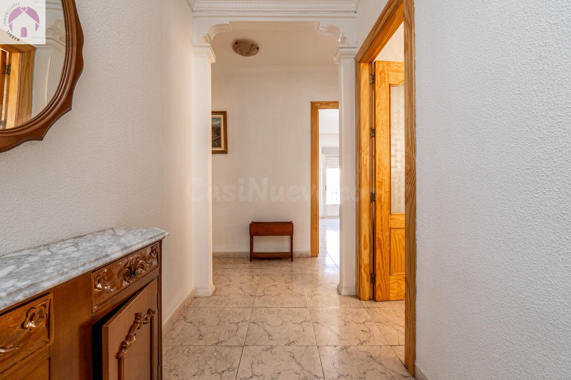 Amplia Casa en Venta en Guadix - Oportunidad de Inversión - foto 3