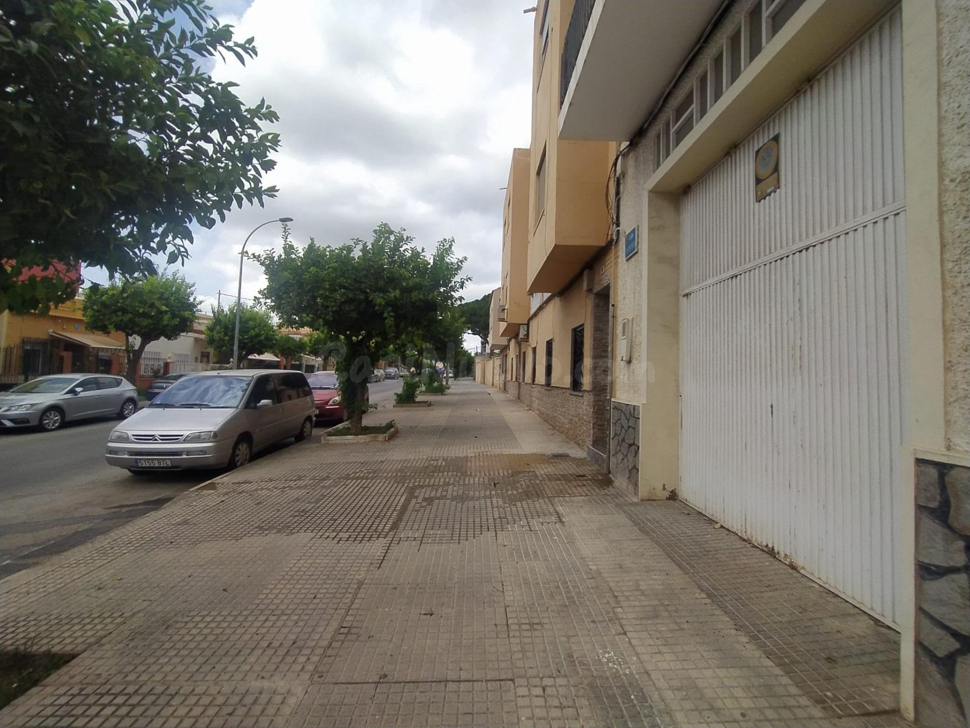 VENTA DE COCHERA - ALMACÉN EN BARRIADA CUATRO SANTOS....!!!! - foto 2