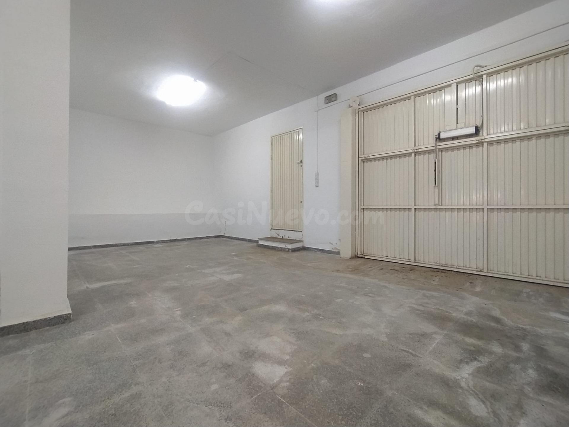 VENTA DE COCHERA - ALMACÉN EN BARRIADA CUATRO SANTOS....!!!! - foto 4