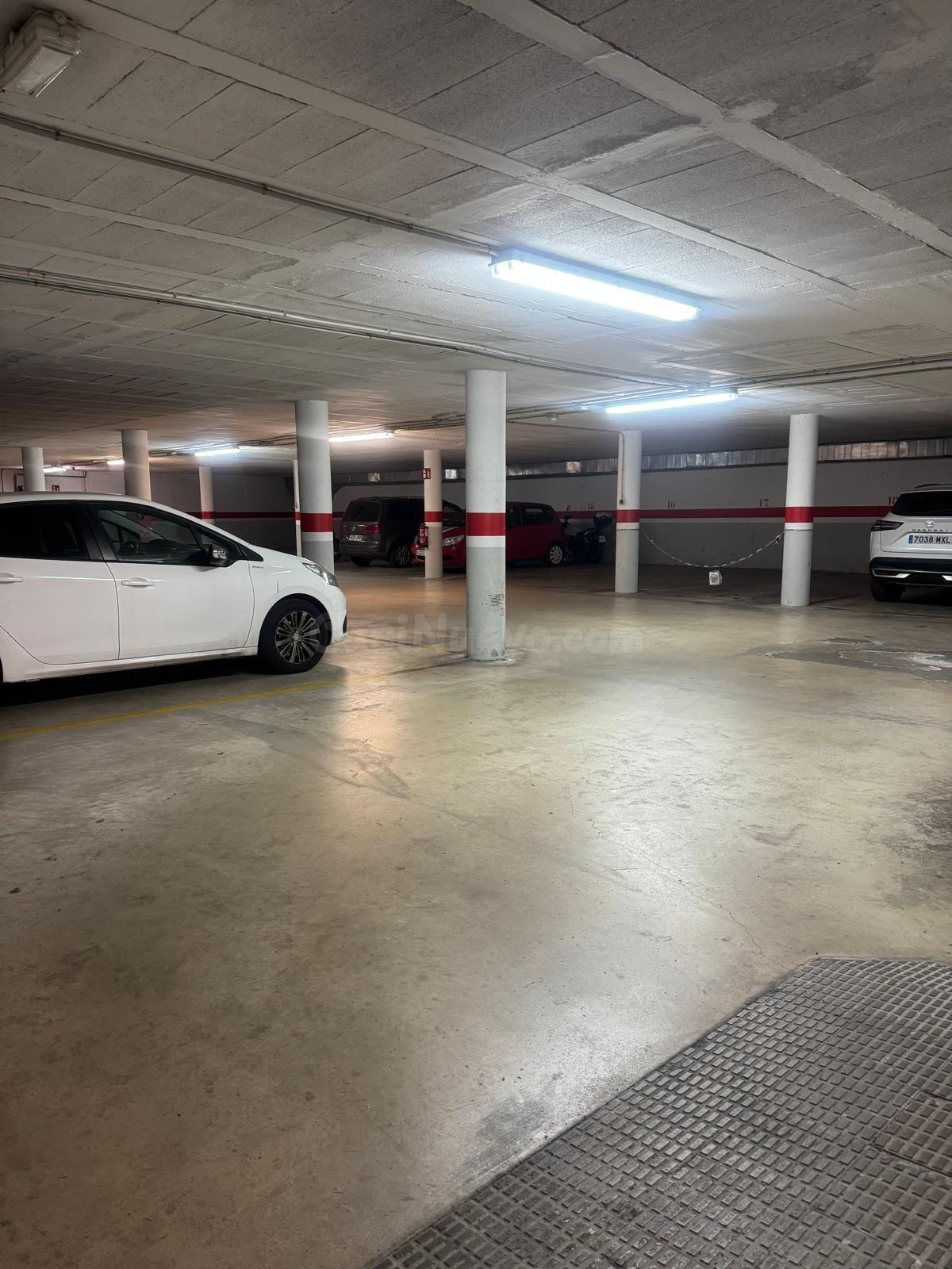 Oportunidad de Venta: Plaza de Aparcamiento - foto 2