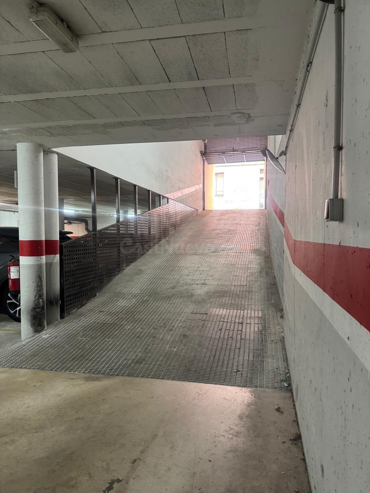 Oportunidad de Venta: Plaza de Aparcamiento - foto 3