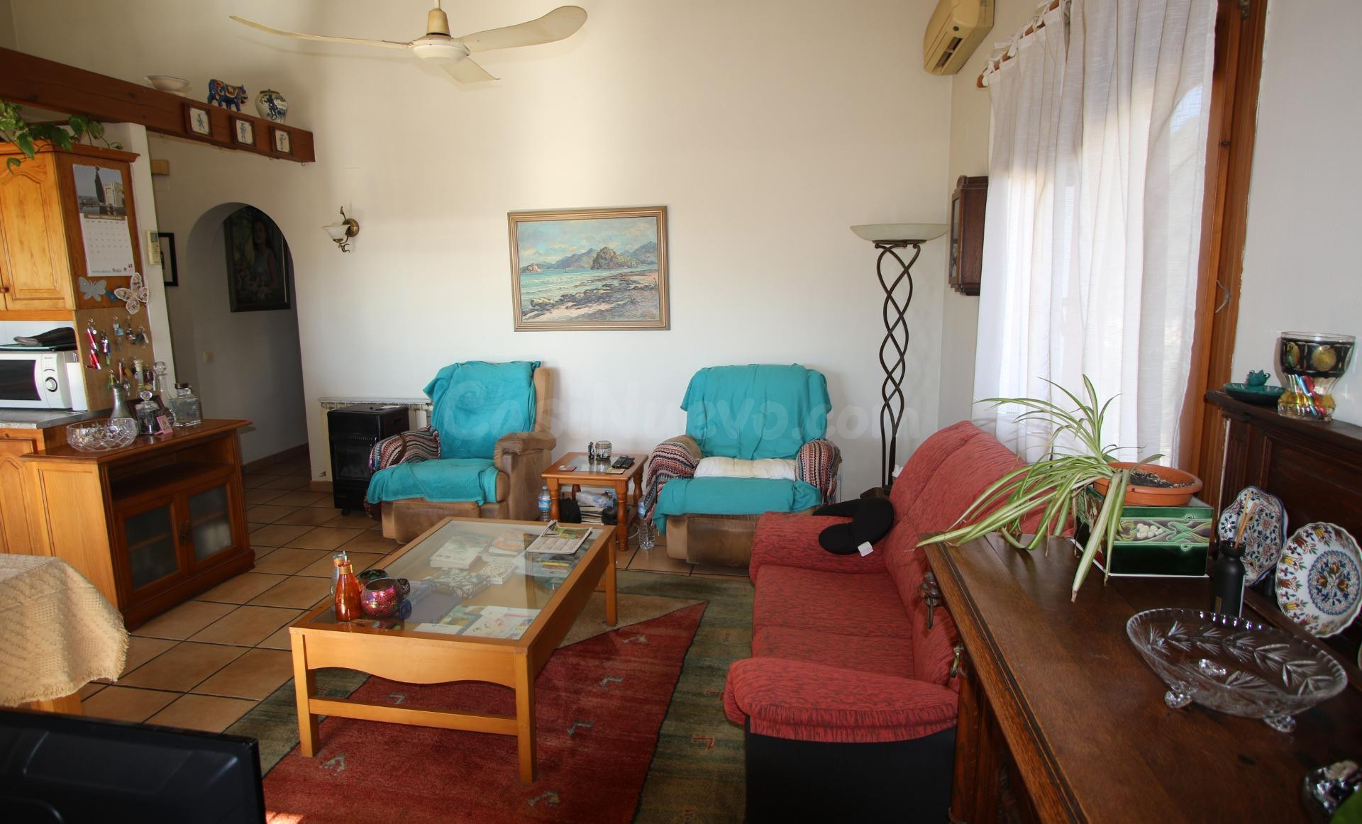 Villa en una amplia parcela con 3 casas de invitados separad - foto 5