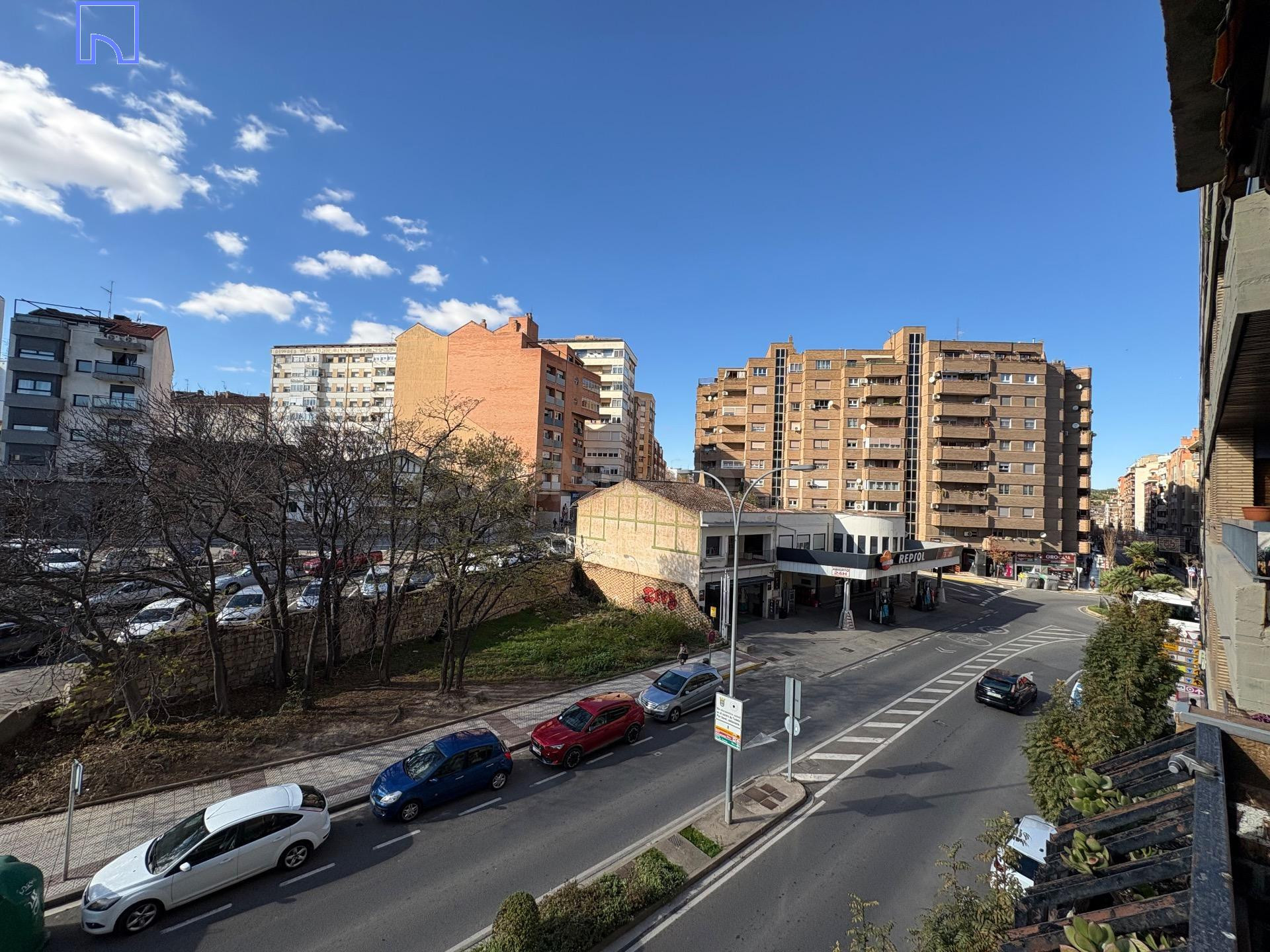 Piso de 4 habitaciones en Avda Zaragoza - foto 2