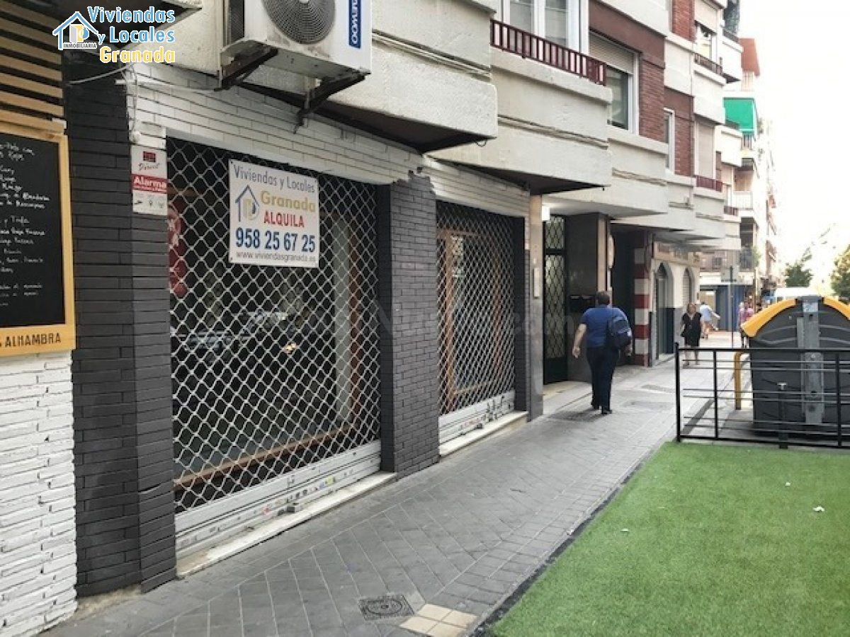 Bonito local comercial junto a Plaza de Gracia
