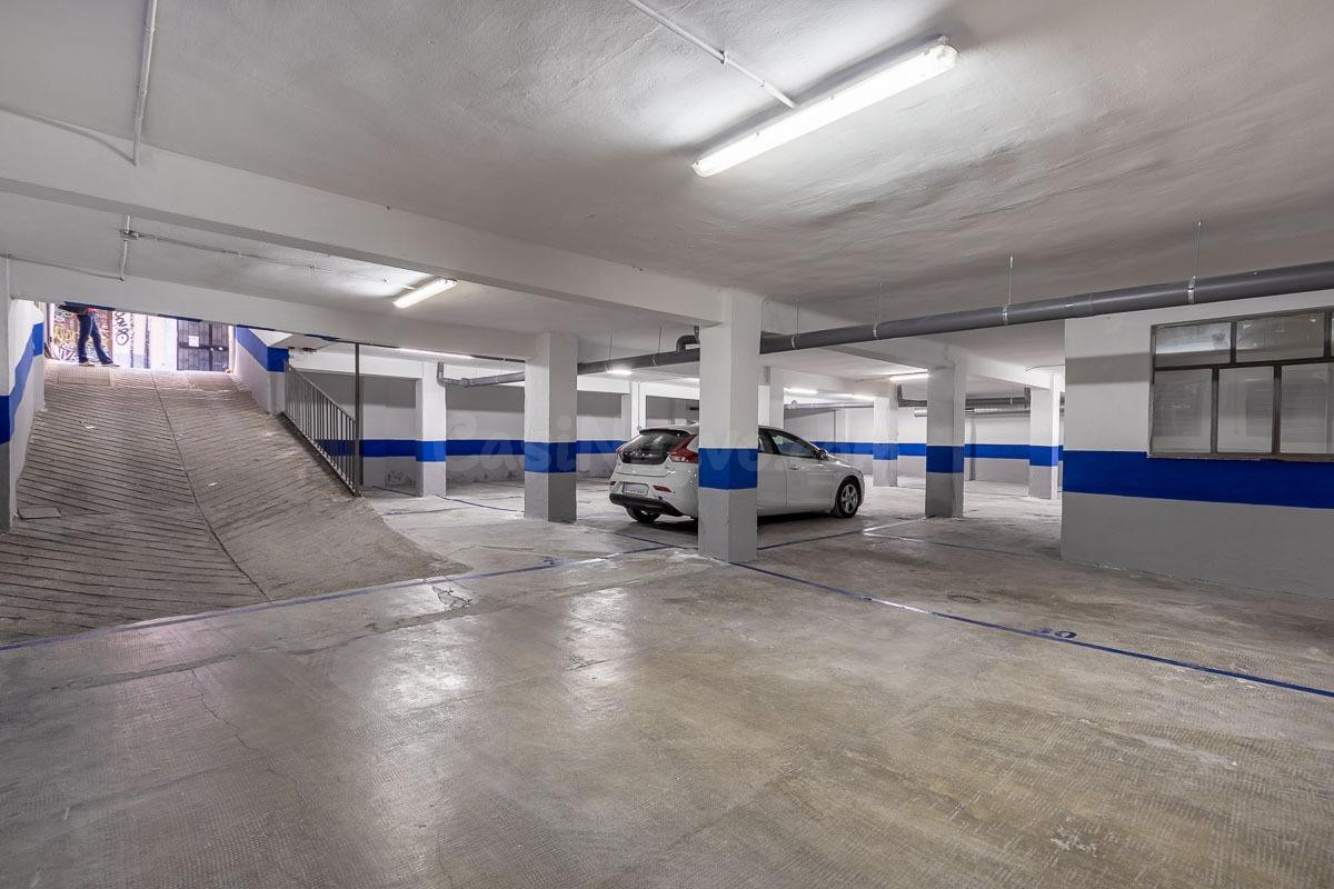 PARKING DE 30 PLAZAS EN PLENO CENTRO DE GRANADA