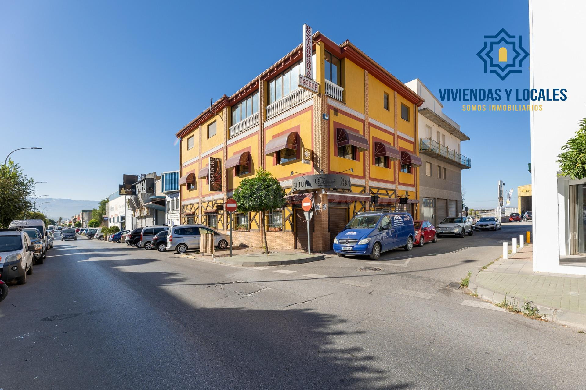 VENTA DE RESTAURANTE-ASADOR  Y VIVIENDA EN ALBOLOTE (JUNCARIL)
