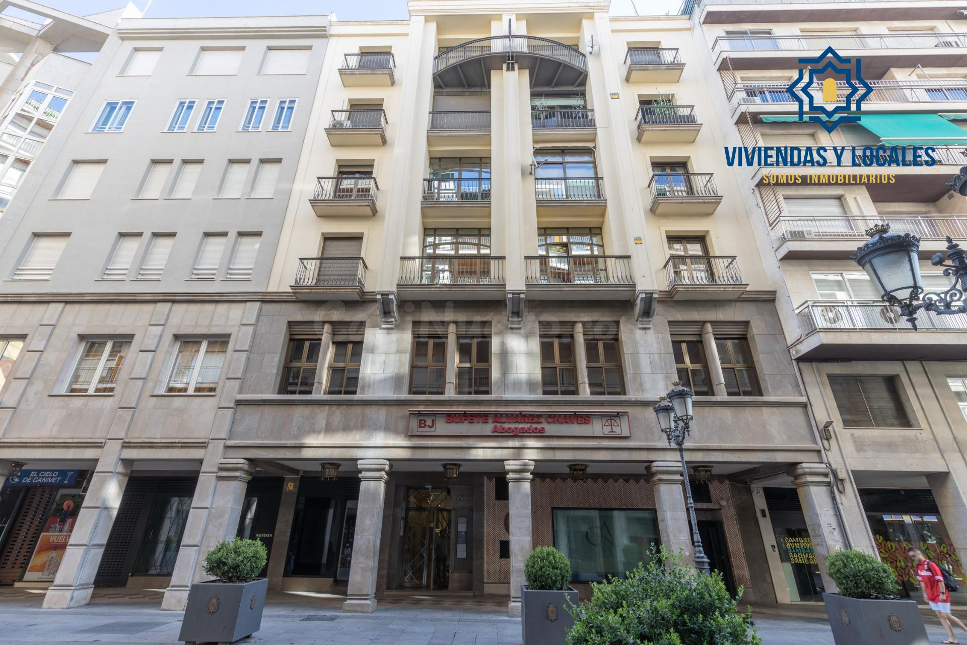 Espacio exclusivo en pleno centro de Granada - Ganivet