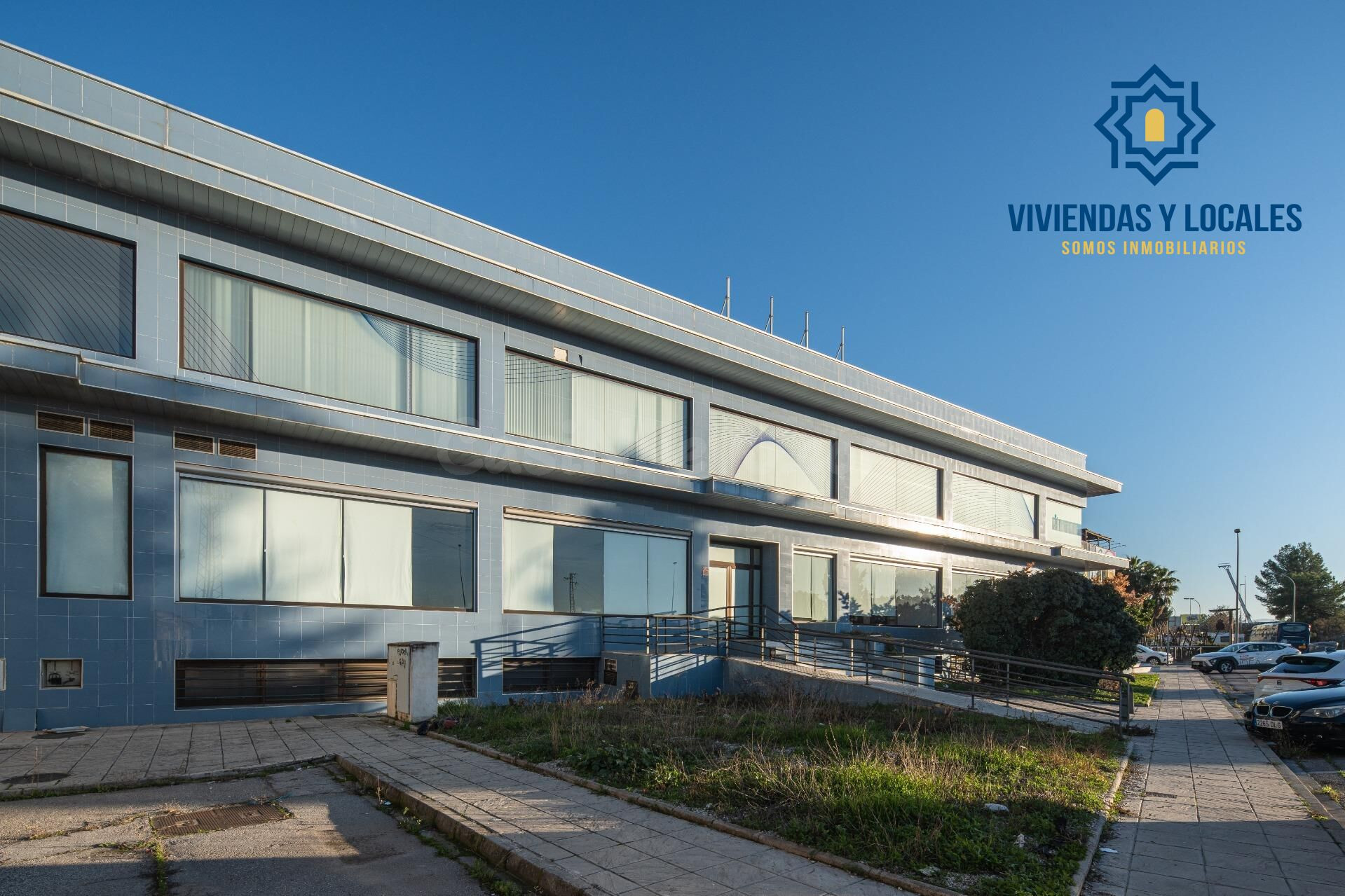 🌟 OPORTUNIDAD ÚNICA: ALQUILER DE EDIFICIO CORPORATIVO DE ALT - foto 2
