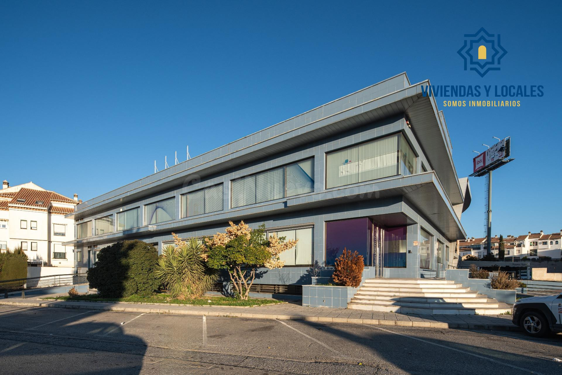 🌟 OPORTUNIDAD ÚNICA: ALQUILER DE EDIFICIO CORPORATIVO DE ALTA REPRESENTATIVIDAD EN EL CORAZÓN TECNOLÓGICO DE GRANADA 🌟
