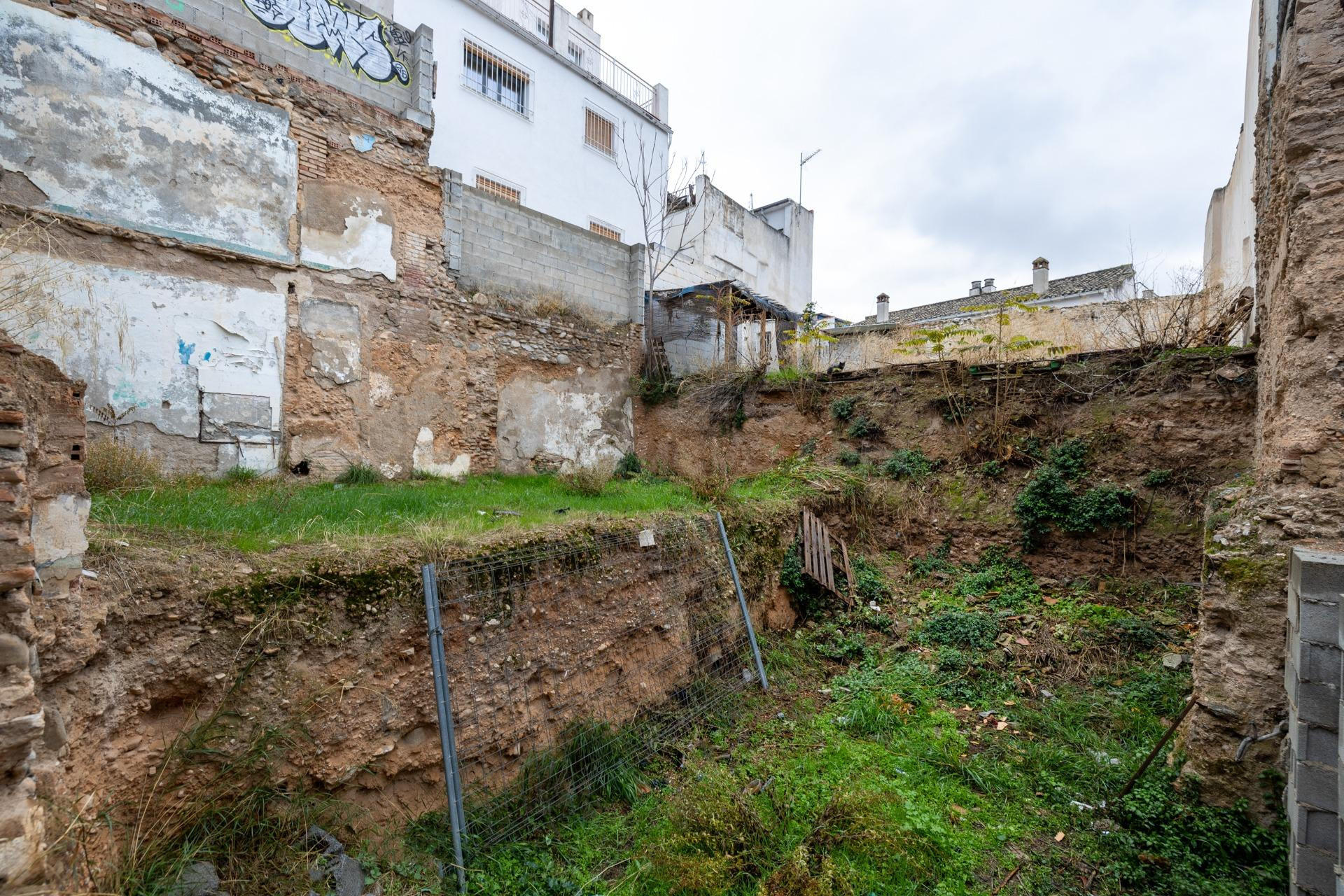 SE VENDE TERRENO URBANO PLURIFAMILIAR ZONA REAL DE CARTUJA Y JARDINES DEL TRIUNFO