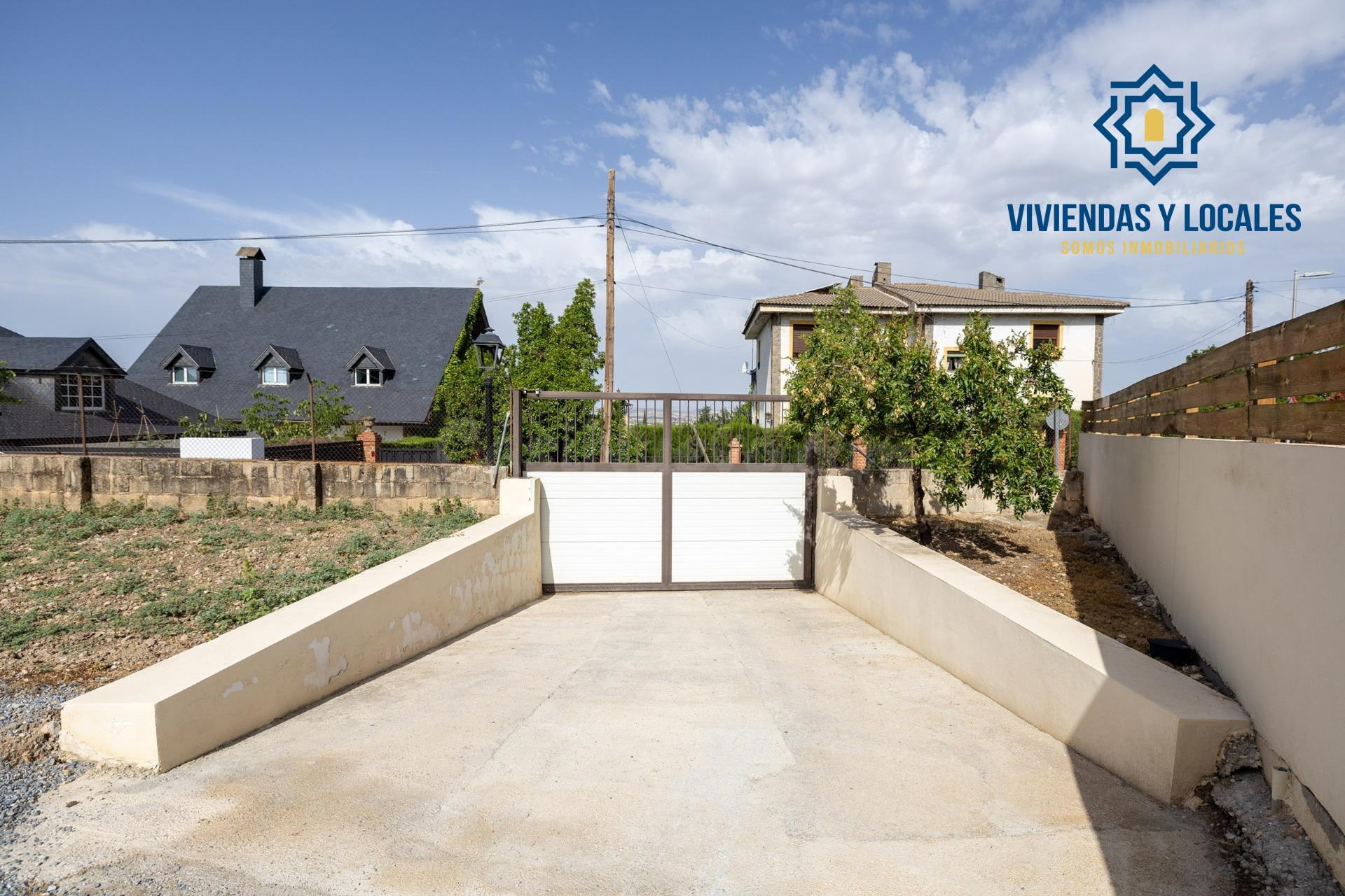 🏡 TERRENO URBANO CON PROYECTO PARA 4 CASAS ADOSADAS EN MONAC - foto 2