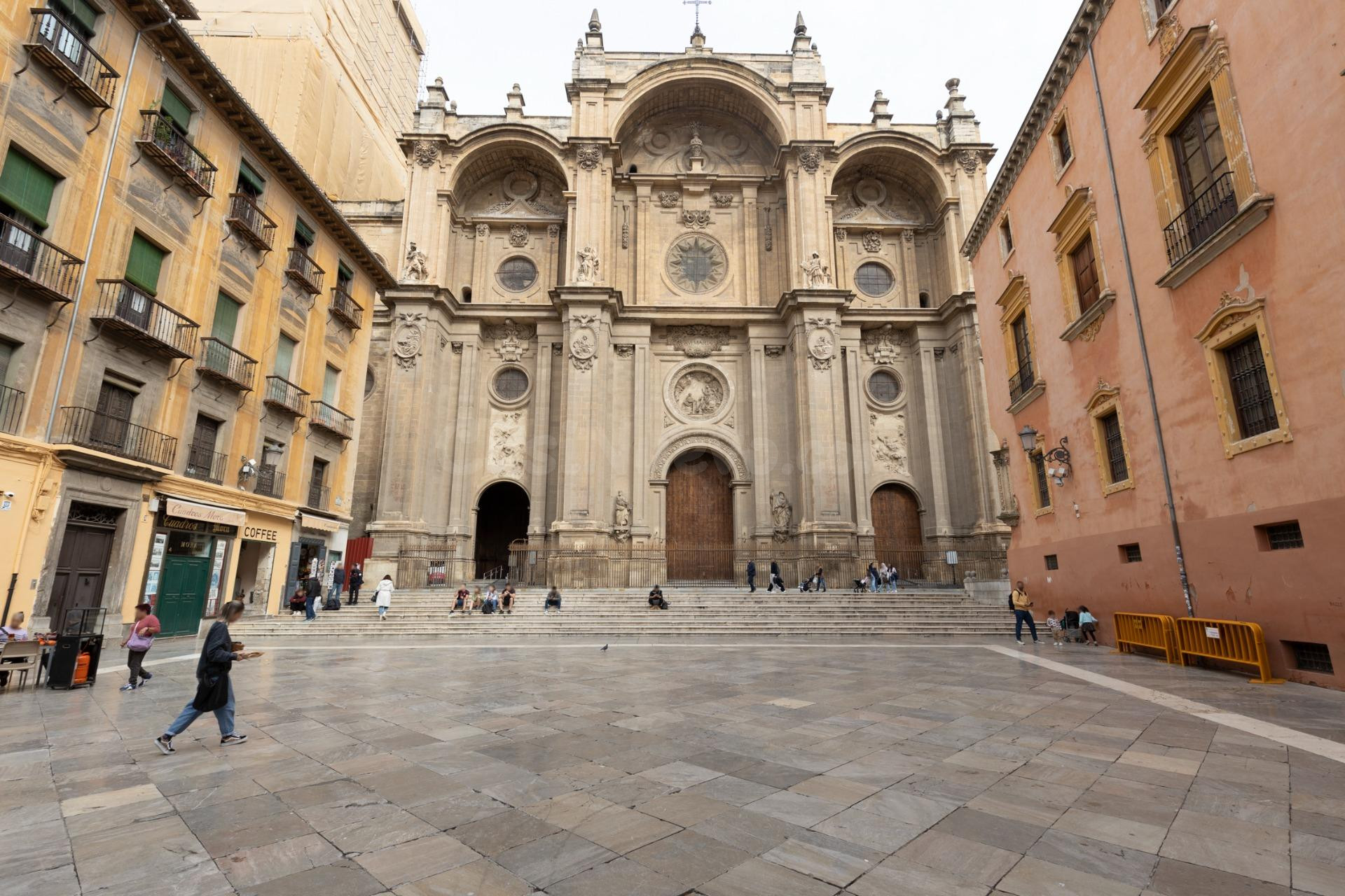 ¡Oportunidad única en el corazón de Granada! Espectacular át - foto 5