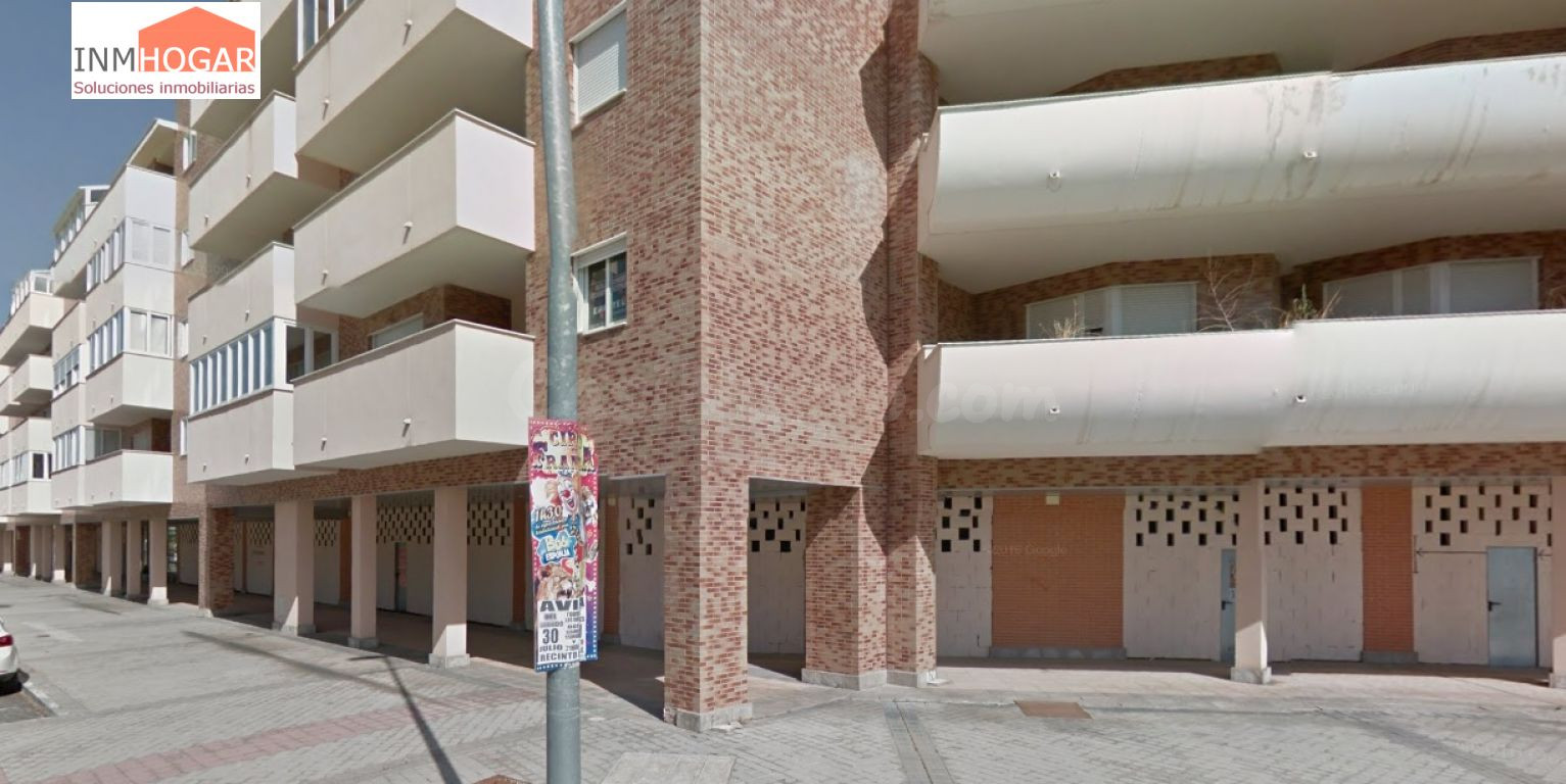 LOCAL COMERCIAL EN LA AVENIDA DERECHOS HUMANOS