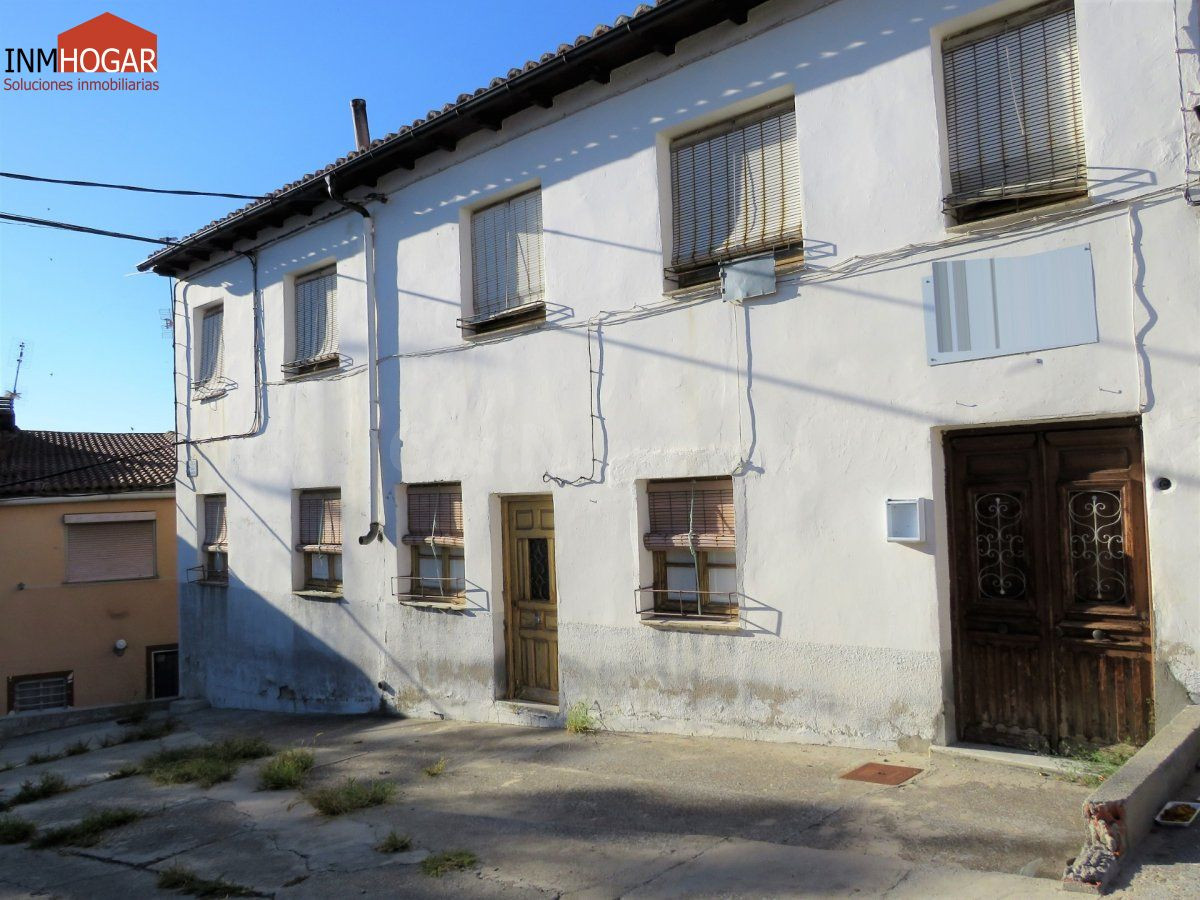 CASA EN ARÉVALO