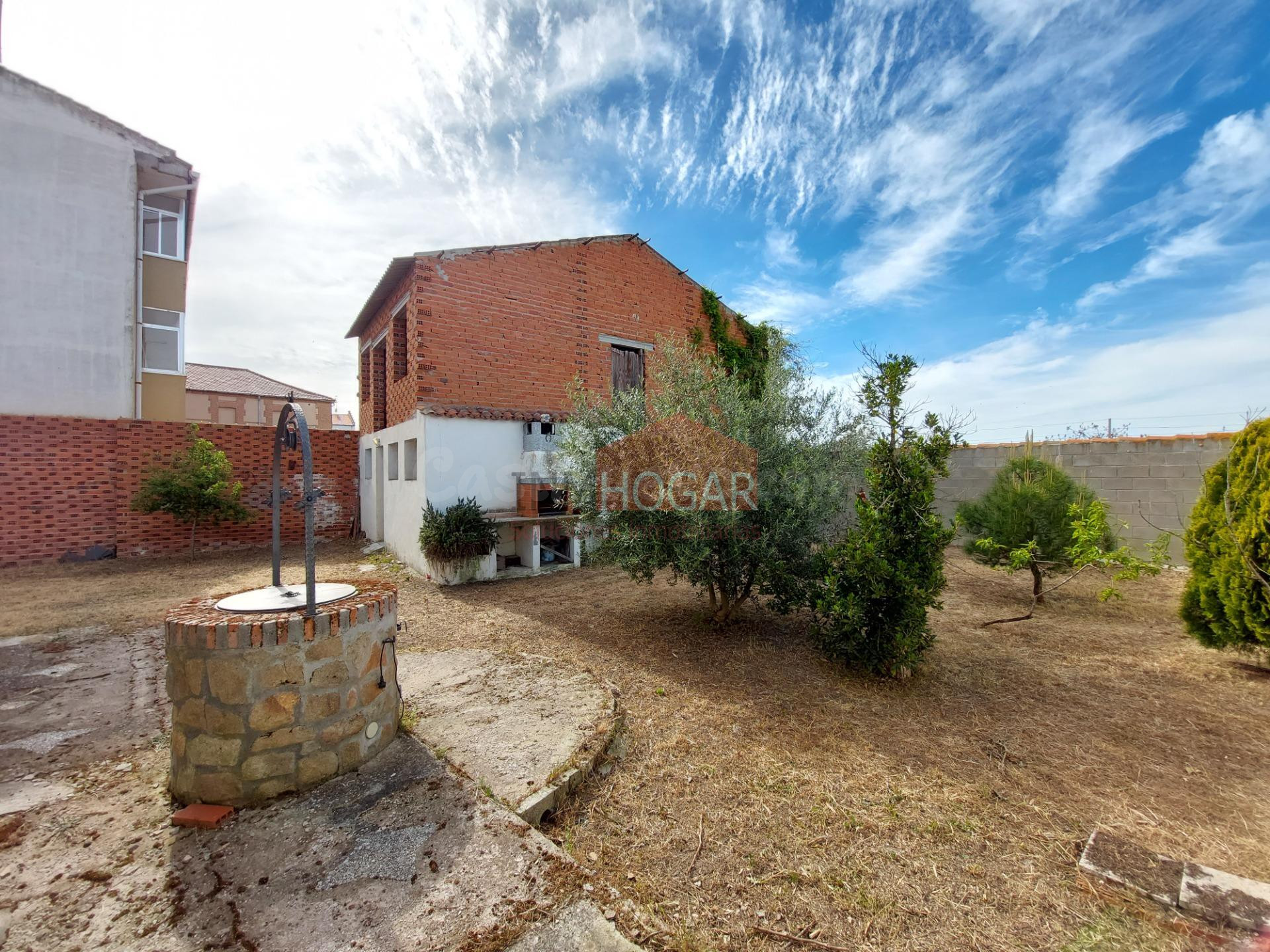 CASA CON PARCELA  EN VENTA EN SANCHIDRIÁN, ÁVILA