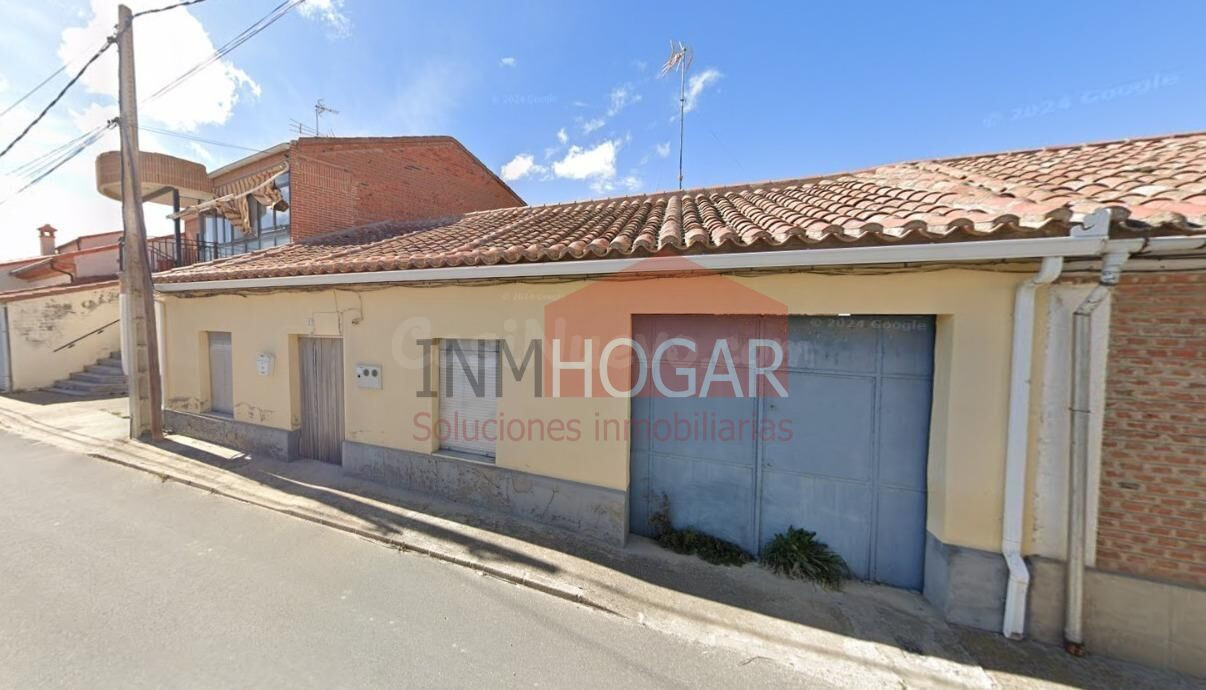INMHOGAR VENDE CASA CON TERRENO EN COLLADO DE CONTRERAS