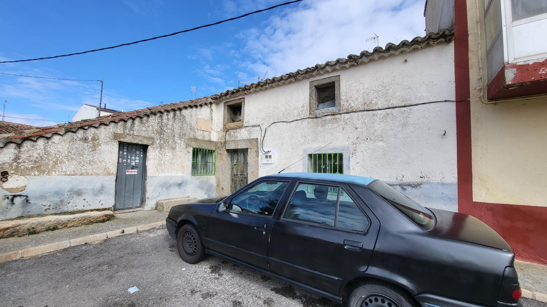 CASA EN VENTA EN TORNADIZOS DE ÁVILA 05196