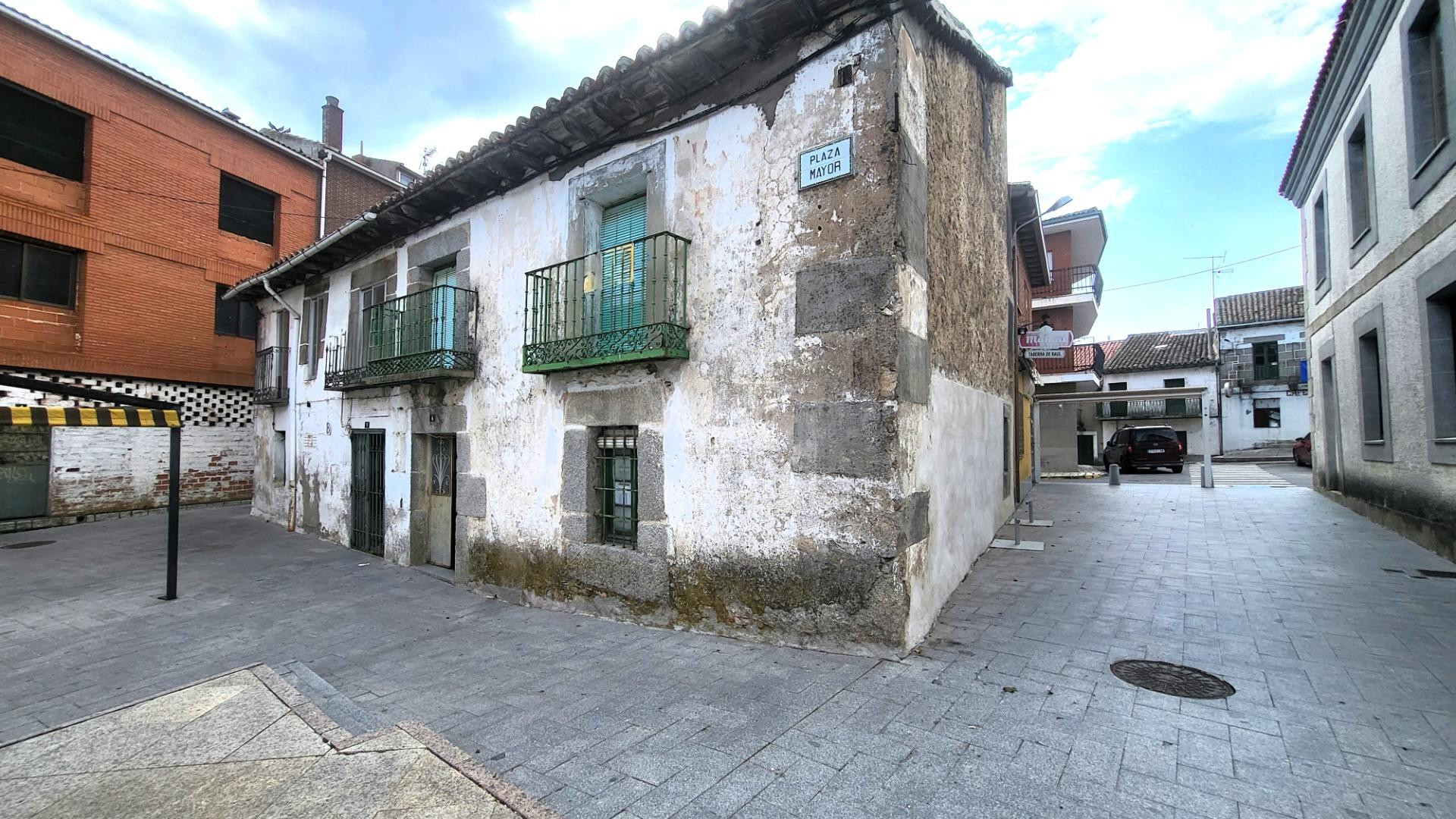 CASA EN NAVALPERAL