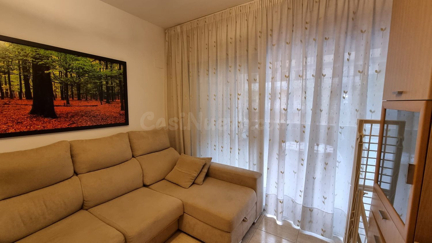 Precioso piso de 2 habitaciones, un baño, cocina, salón y ba - foto 2